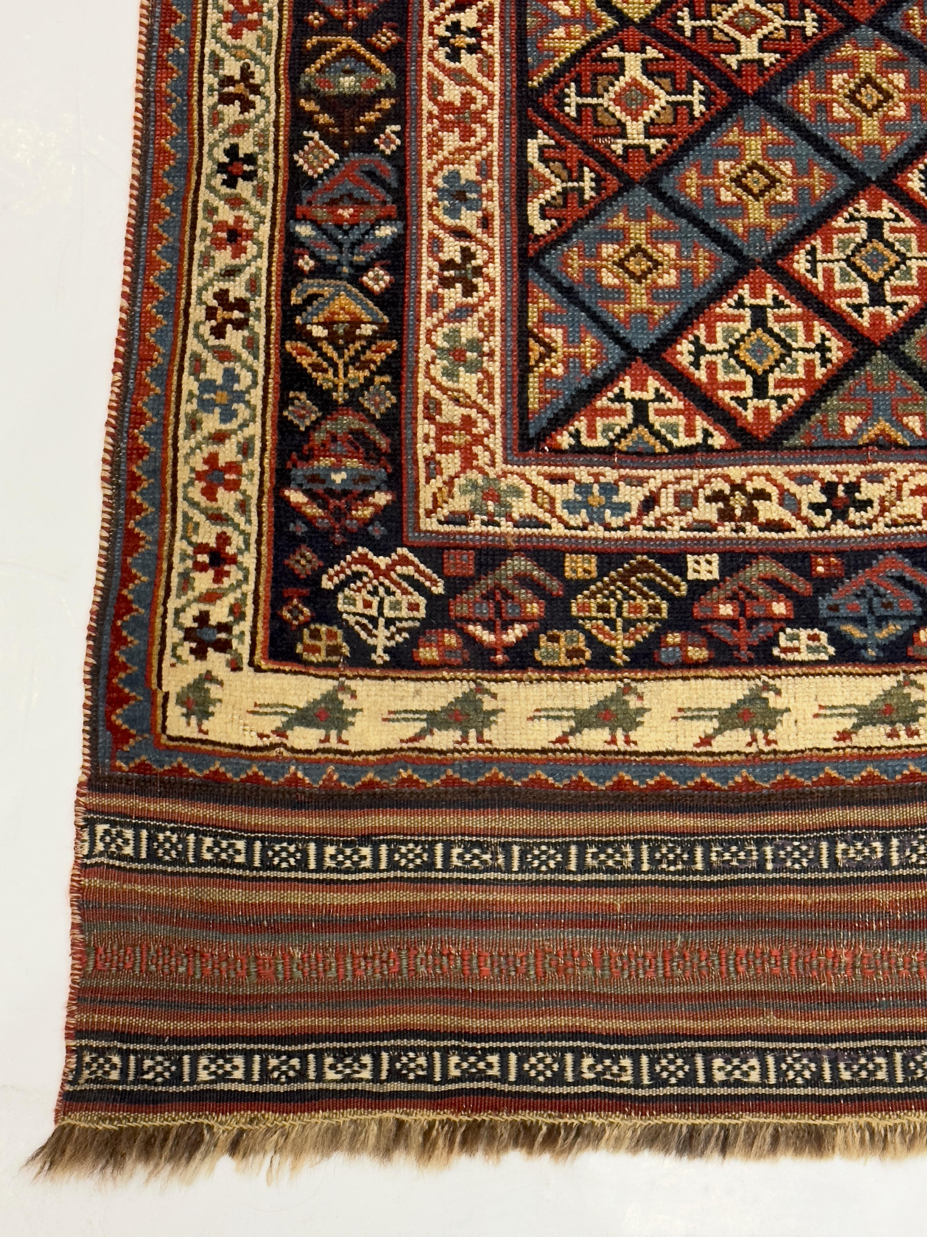 Antiker persischer Khamseh-Teppich 4'9