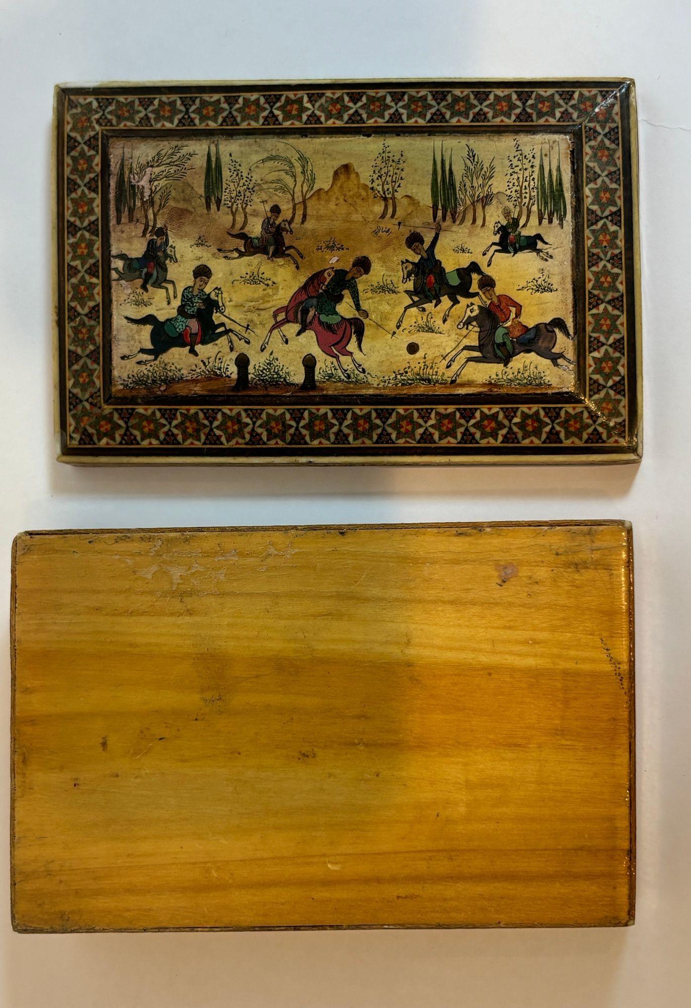 Ancienne boîte à bijoux persane à incrustation de micro-mosaïques Khatam circa 1940s en vente 2