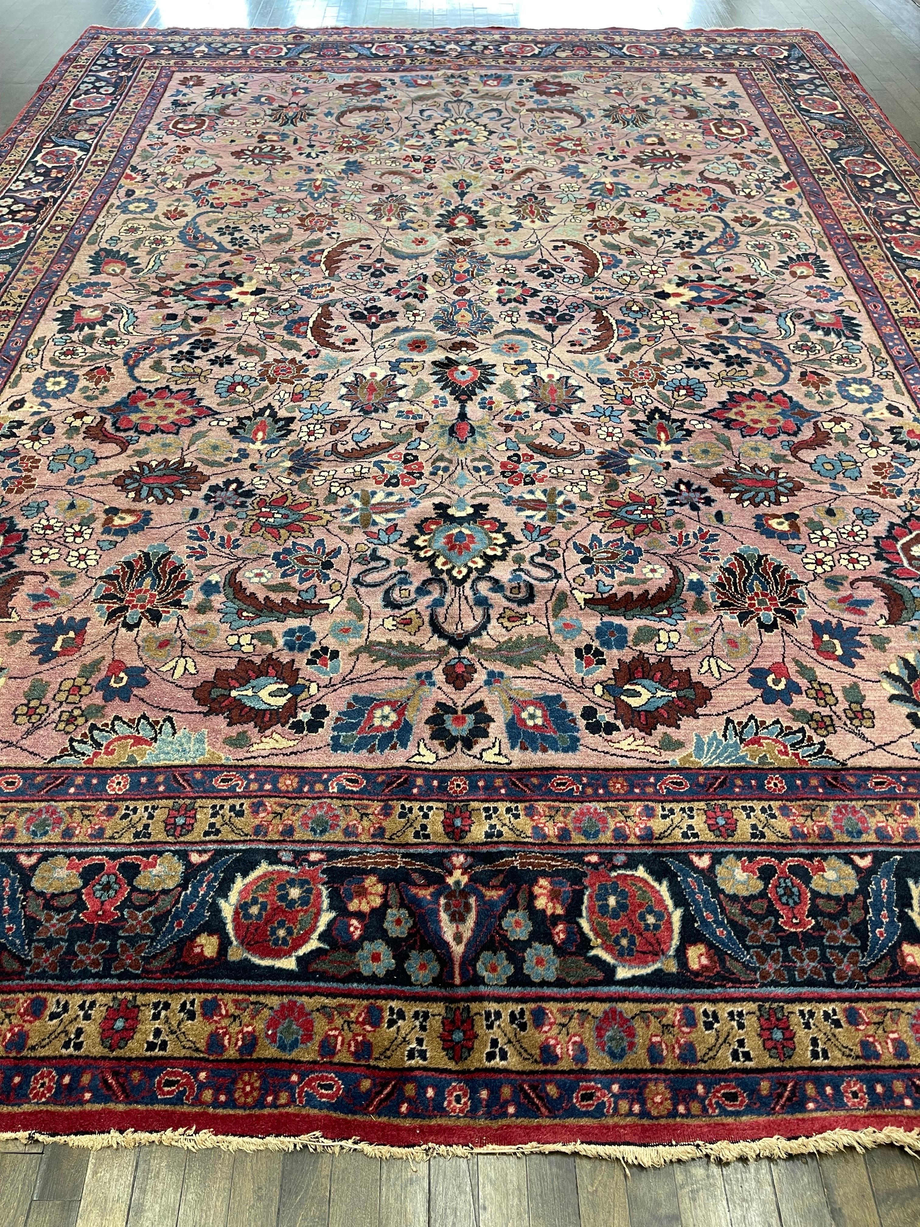 Antique Persian Khorasan Carpet, circa 1930 In Good Condition For Sale In Morton Grove, IL