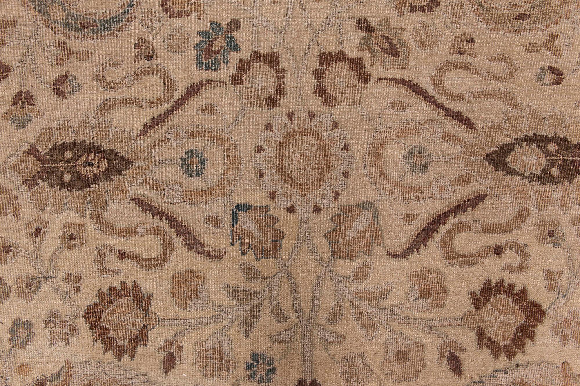 Antique Persian Khorassan handmade wool rug
Size: 13'7