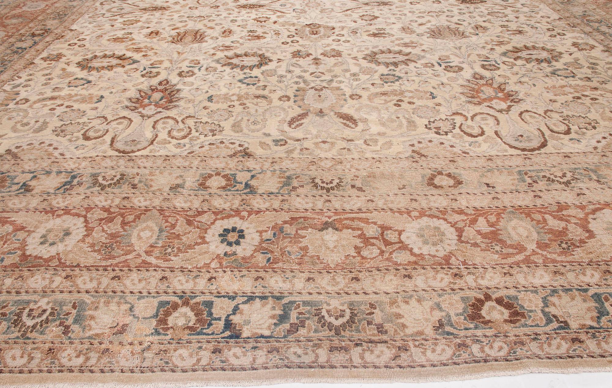 Antique Persian Khorassan Handmade Wool Rug In Good Condition For Sale In New York, NY