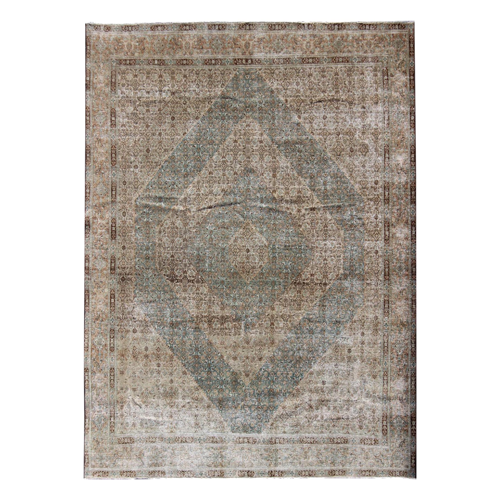 Antiker persischer Khorassan-Teppich mit geometrischem Rautenmuster in Petrol und Braun im Angebot