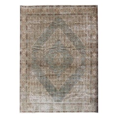 Antiker persischer Khorassan-Teppich mit geometrischem Rautenmuster in Petrol und Braun