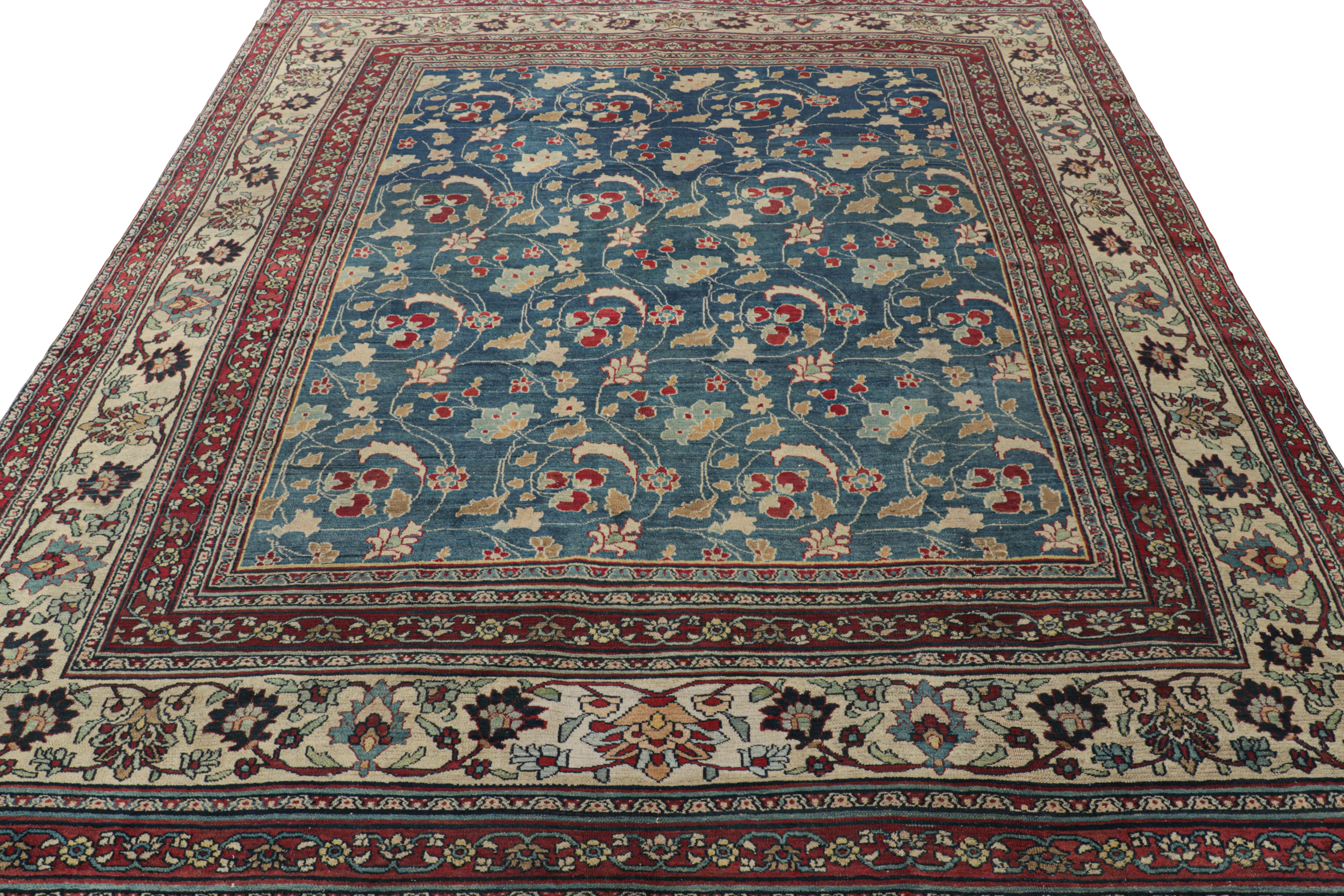 Annodato a mano Antico tappeto persiano Khorassan blu navy con motivo floreale, da Rug & Kilim in vendita