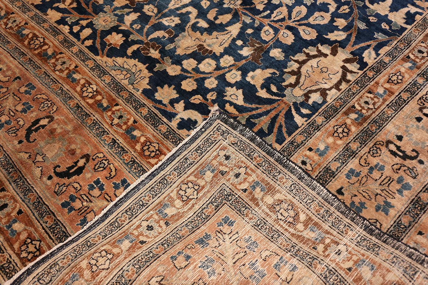 Ancien tapis Khorasan, tissé en : Perse, date circa 1900 - Taille : 12 ft 2 in x 15 ft 9 in (3.71 m x 4.8 m).