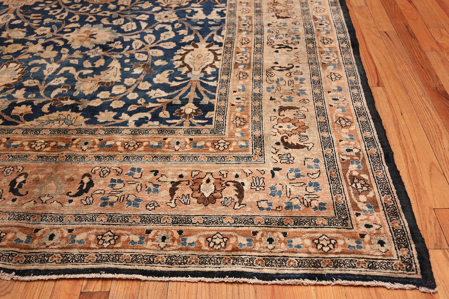 Antiker persischer Khorassan-Teppich. 12 Fuß 2 in x 15 Fuß 9 in  (Persisch) im Angebot
