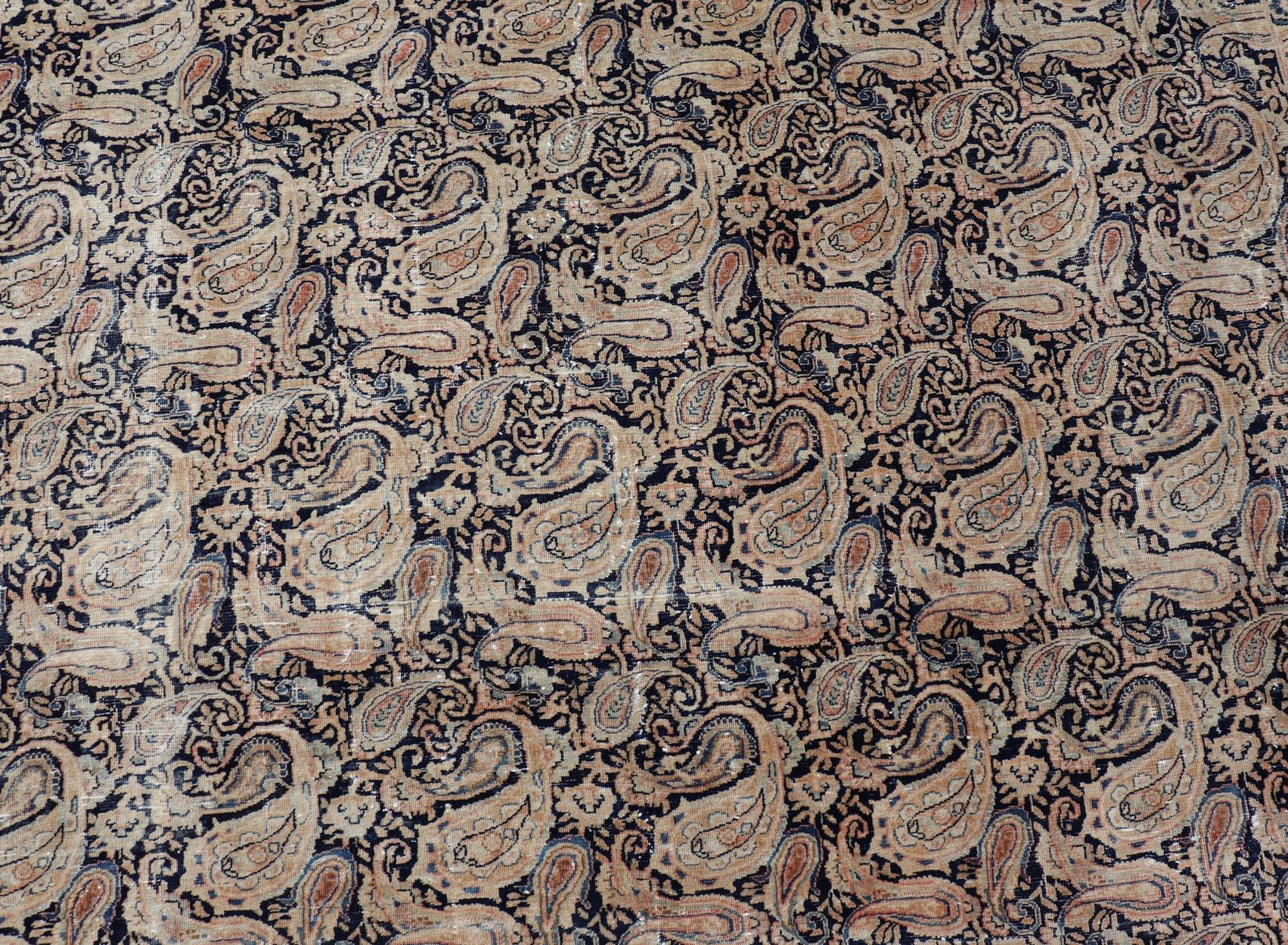 Tapis persan ancien du Khorassan à motif cachemire complexe sur l'ensemble 9'8 x 12'11 en vente 5
