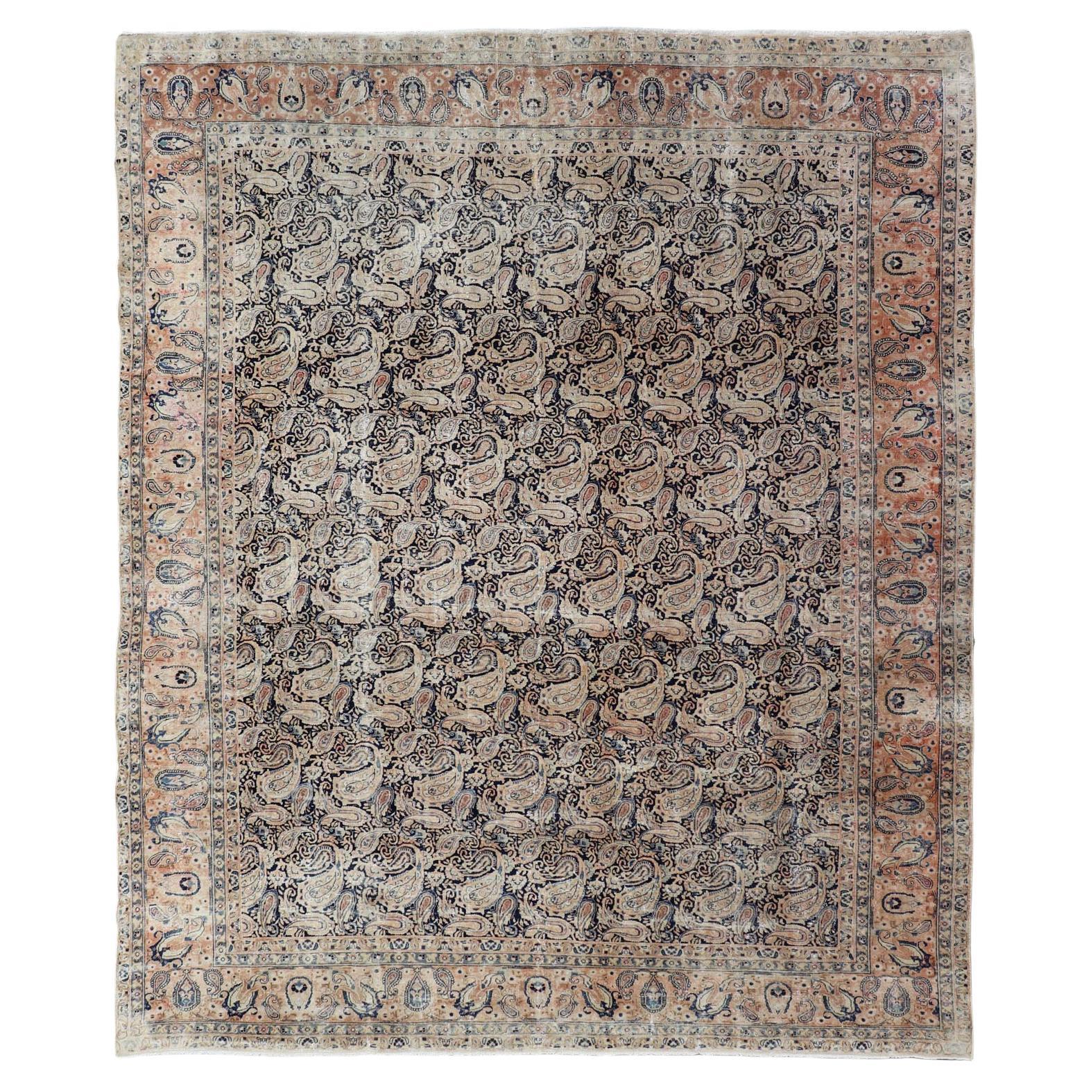 Tapis persan ancien du Khorassan à motif cachemire complexe sur l'ensemble 9'8 x 12'11 en vente