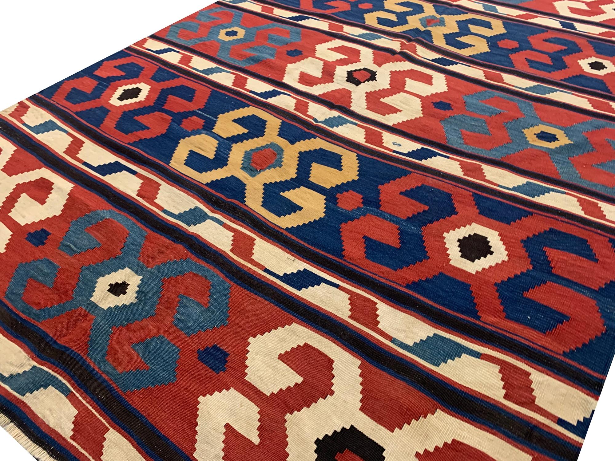Antique Kilim Rug, All Over Traditional Geometric Kelim In Excellent Condition For Sale In Hampshire, GB