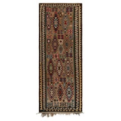 Antiker persischer Kelim-Teppich mit beigefarbenen, mehrfarbigen Stammesmustern von Rug & Kilim
