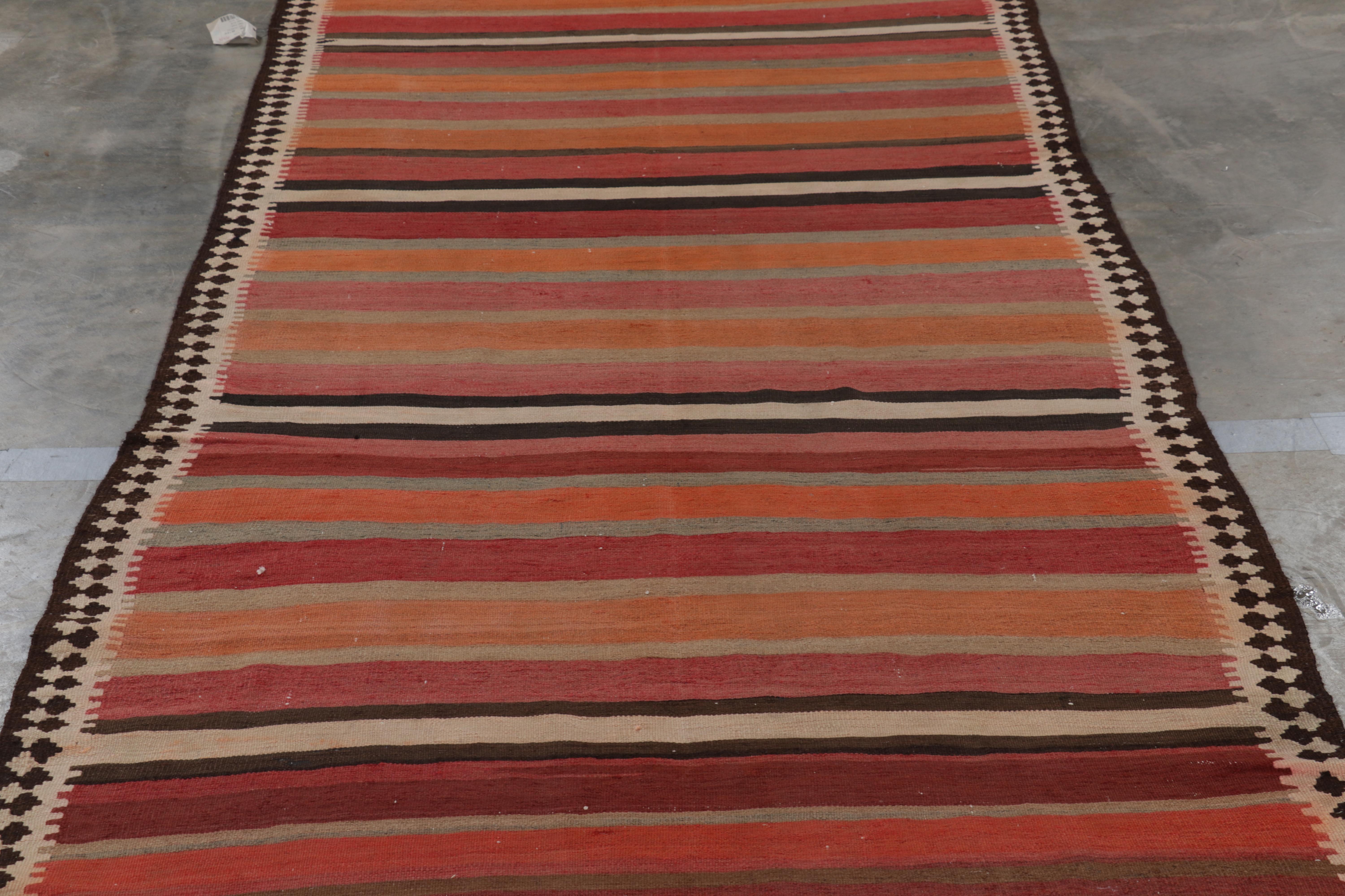 Antiker persischer Kelim mit mehrfarbigen Streifen  Rug & Kilim  Rug & Kilim Website (Persisch) im Angebot