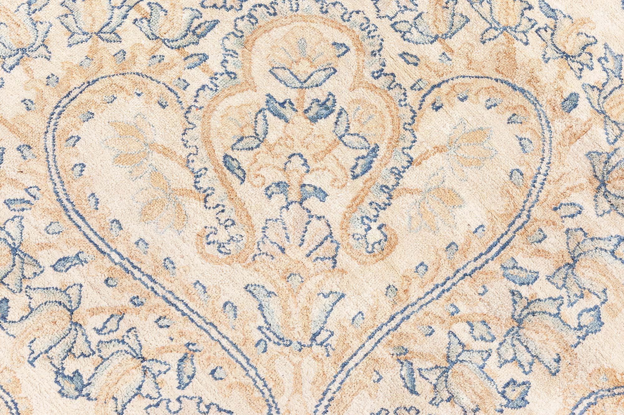 Tappeto antico persiano Kirman Camel in lana fatto a mano in vendita 2