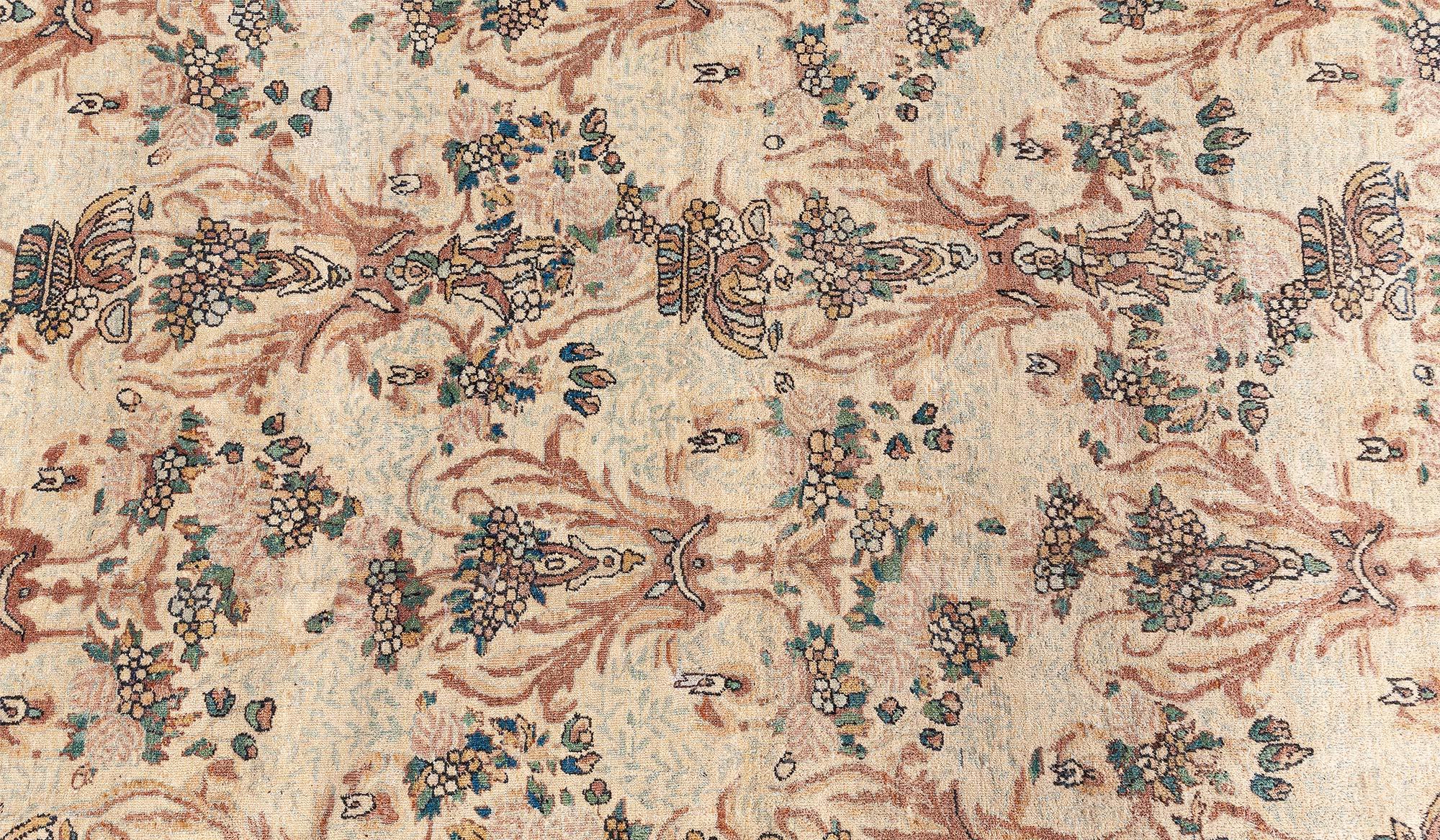 Perse Tapis persan Kirman ancien noué à la main Doris Leslie Blau en vente