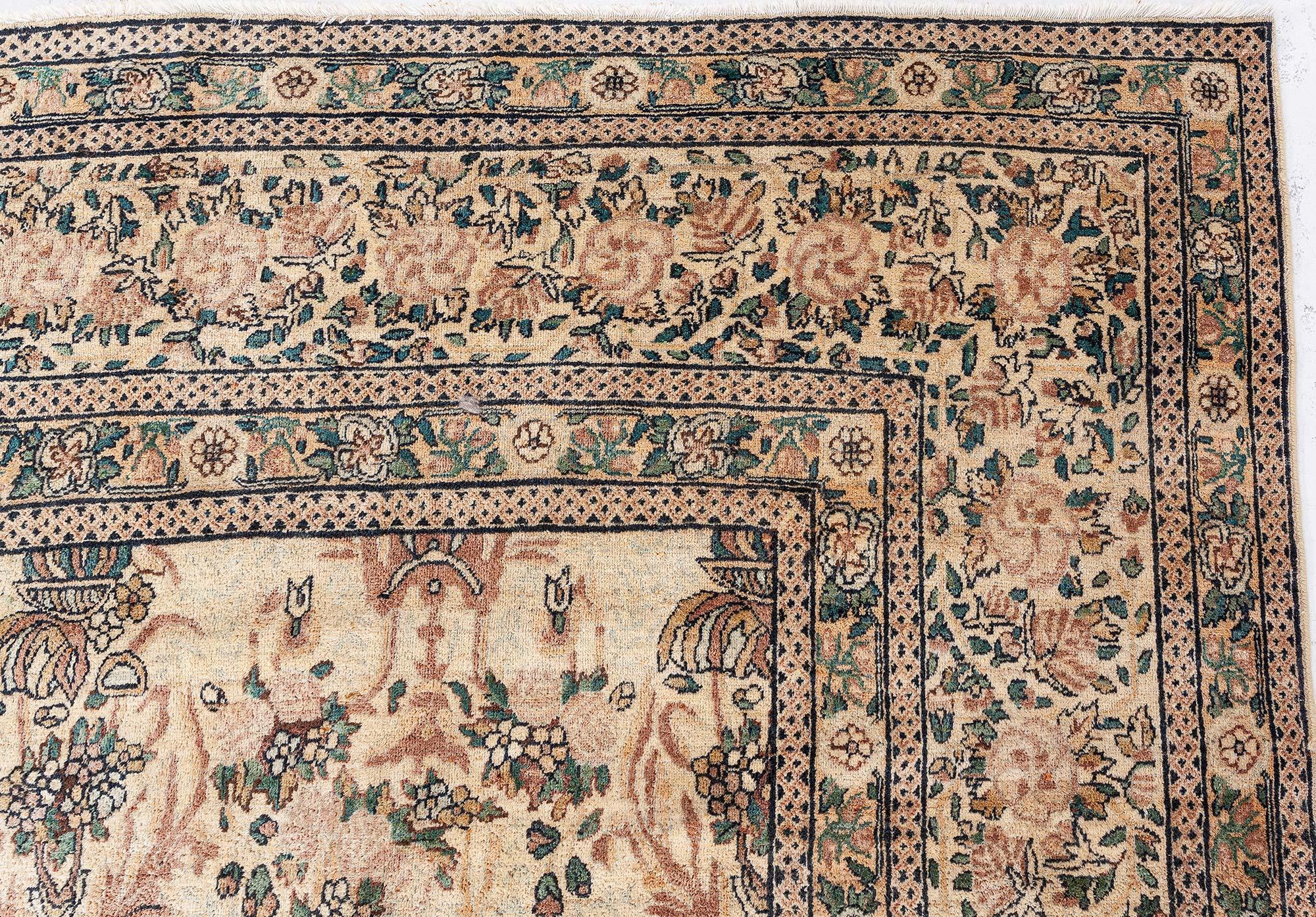 Laine Tapis persan Kirman ancien noué à la main Doris Leslie Blau en vente