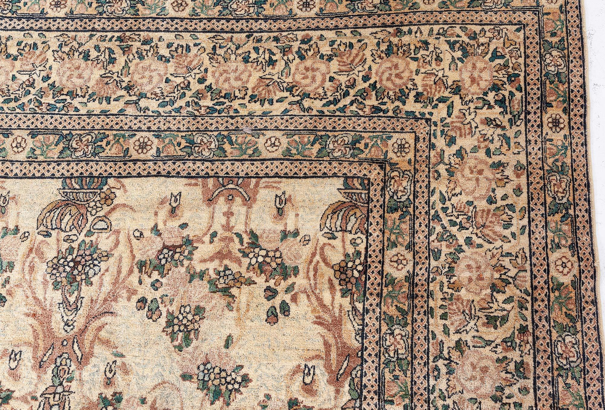 Tapis persan Kirman ancien noué à la main Doris Leslie Blau en vente 1