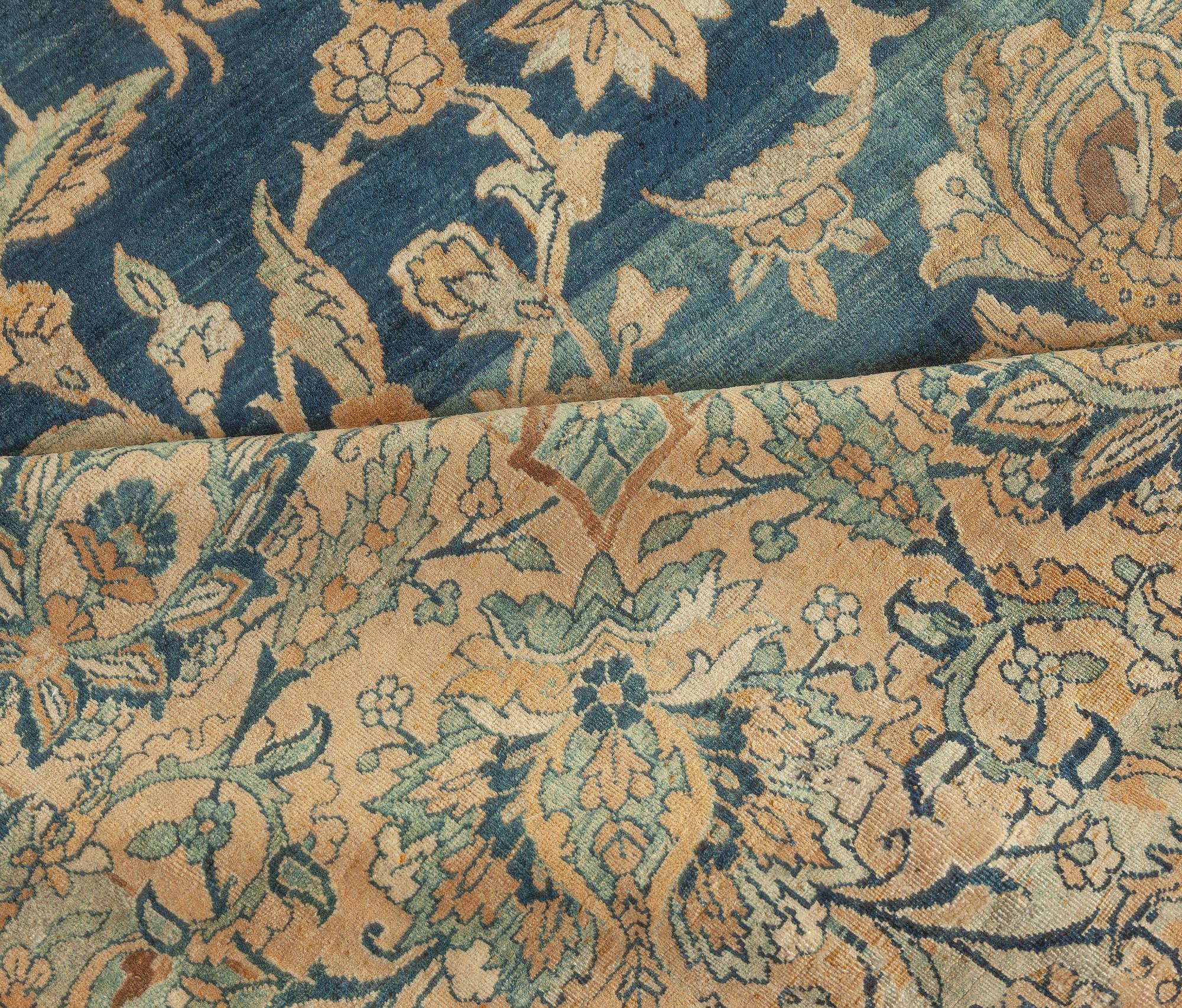 Tissé à la main Tapis persan Kirman ancien fait à la main Doris Leslie Blau en vente