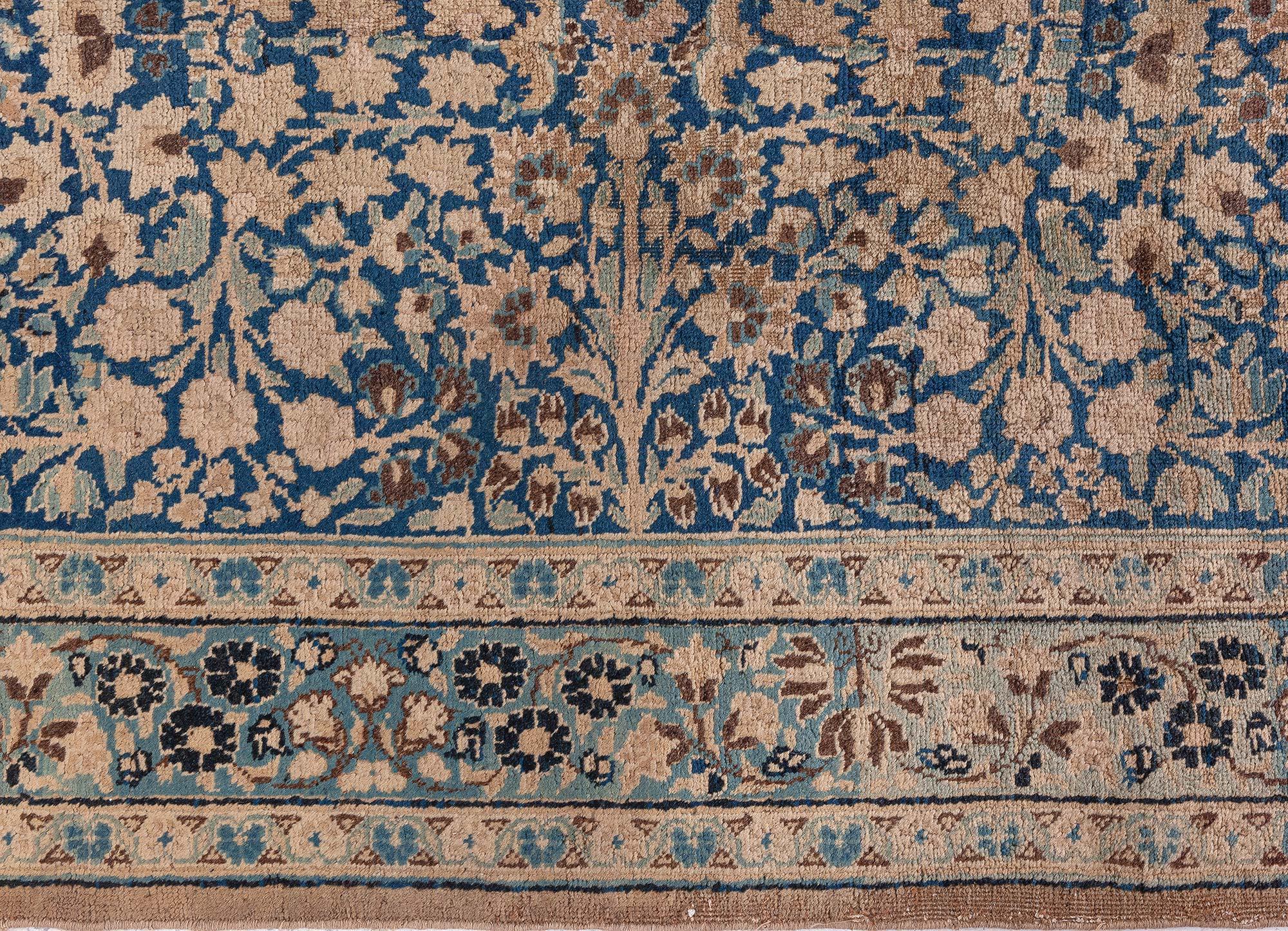 Perse Tapis de couloir Kirman persan ancien tissé à la main Doris Leslie Blau en vente