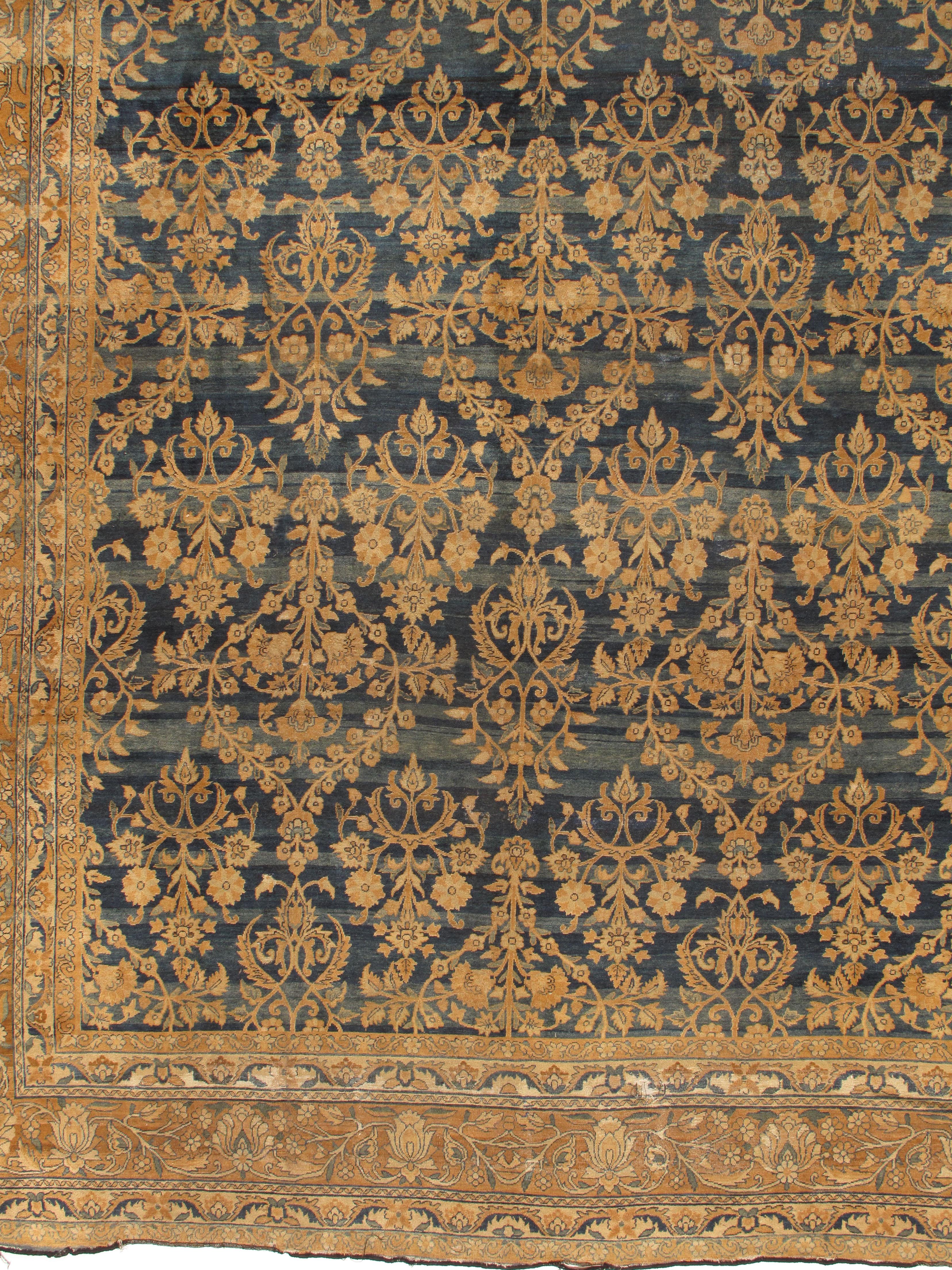 Antique Persian Kirman Rug, circa 1900  9'4x12'10 In Good Condition For Sale In New York, NY
