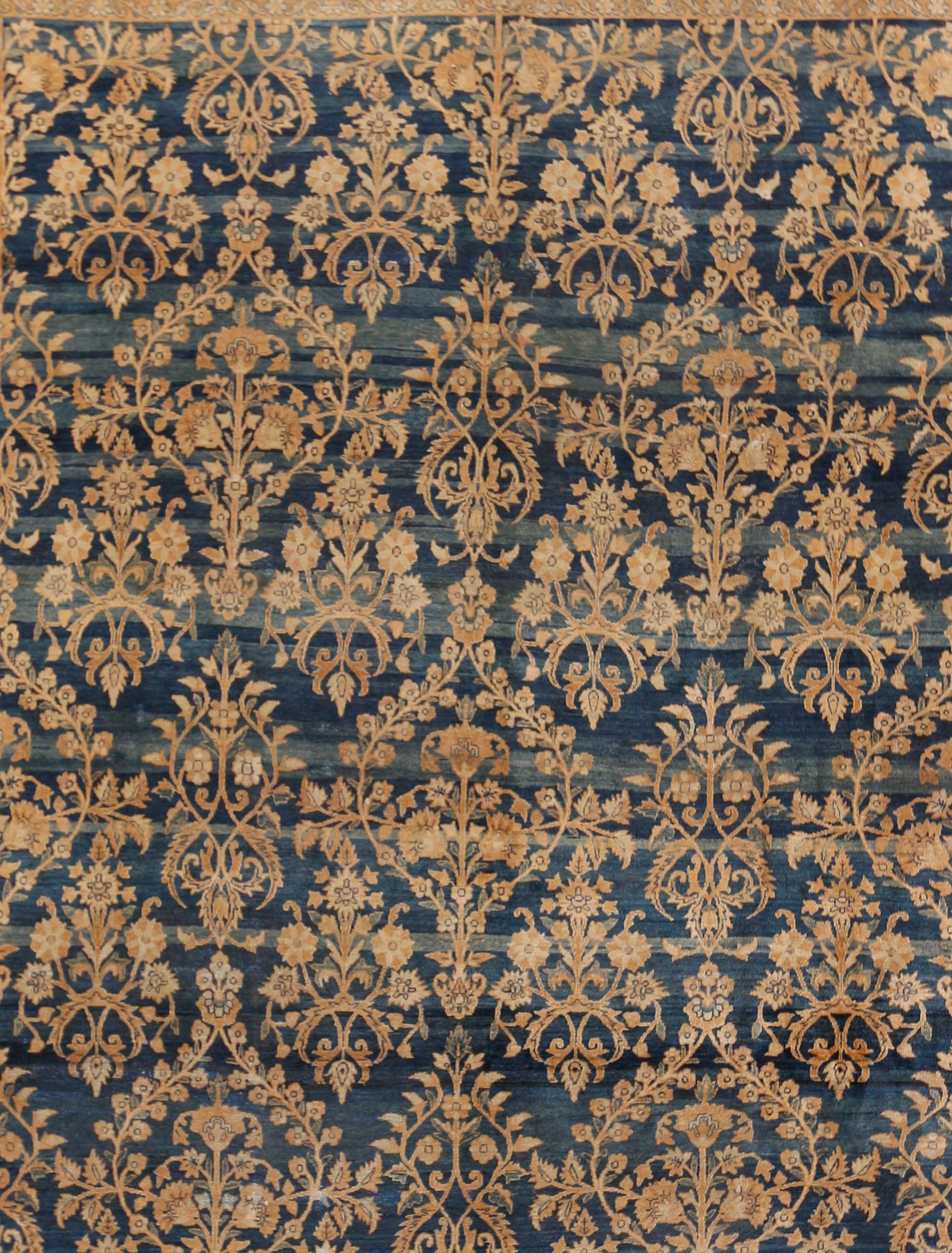 Antico tappeto persiano Kirman, 1900 circa  9'4x12'10 In condizioni buone in vendita a New York, NY