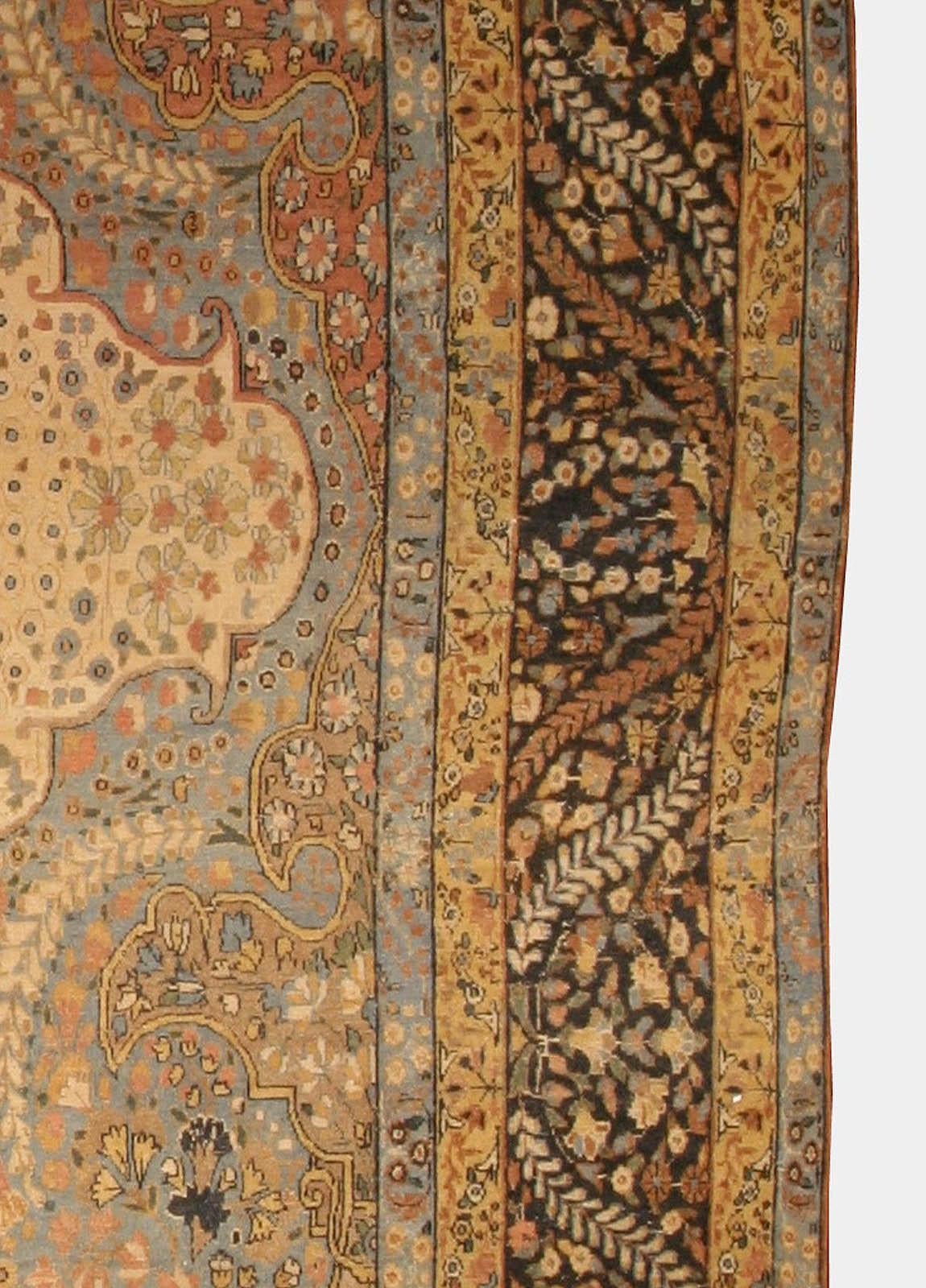 Antique Persian Kirman Handmade Wool Rug  For Sale 1