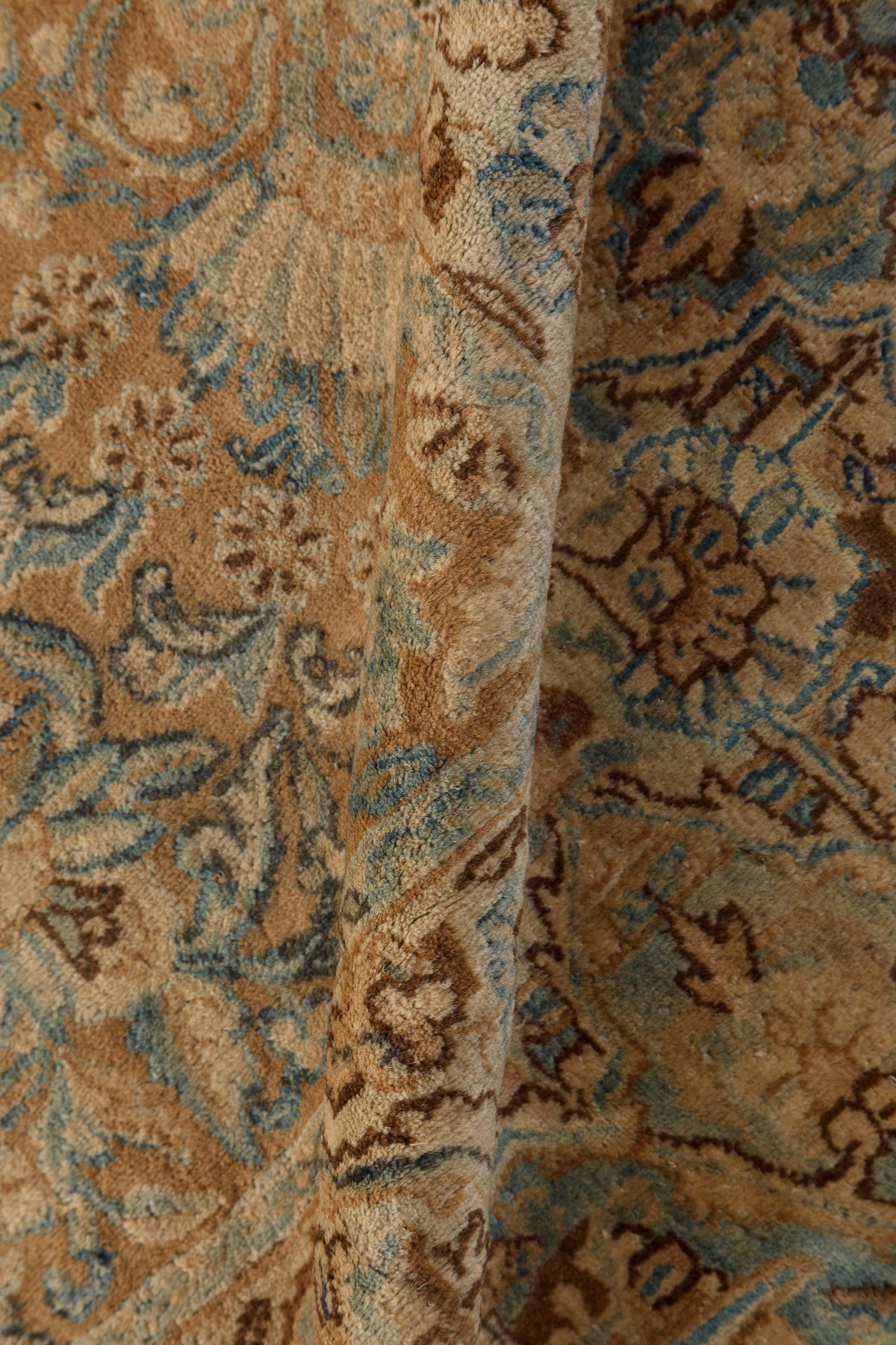 Authentic Persian Kirman Handmade Wool Rug
Size: 13'9