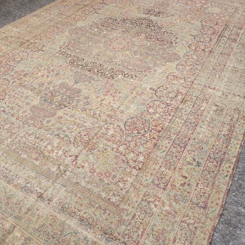 Tapis persan ancien Kirman Shah Abîmé - En vente à Los Angeles, CA