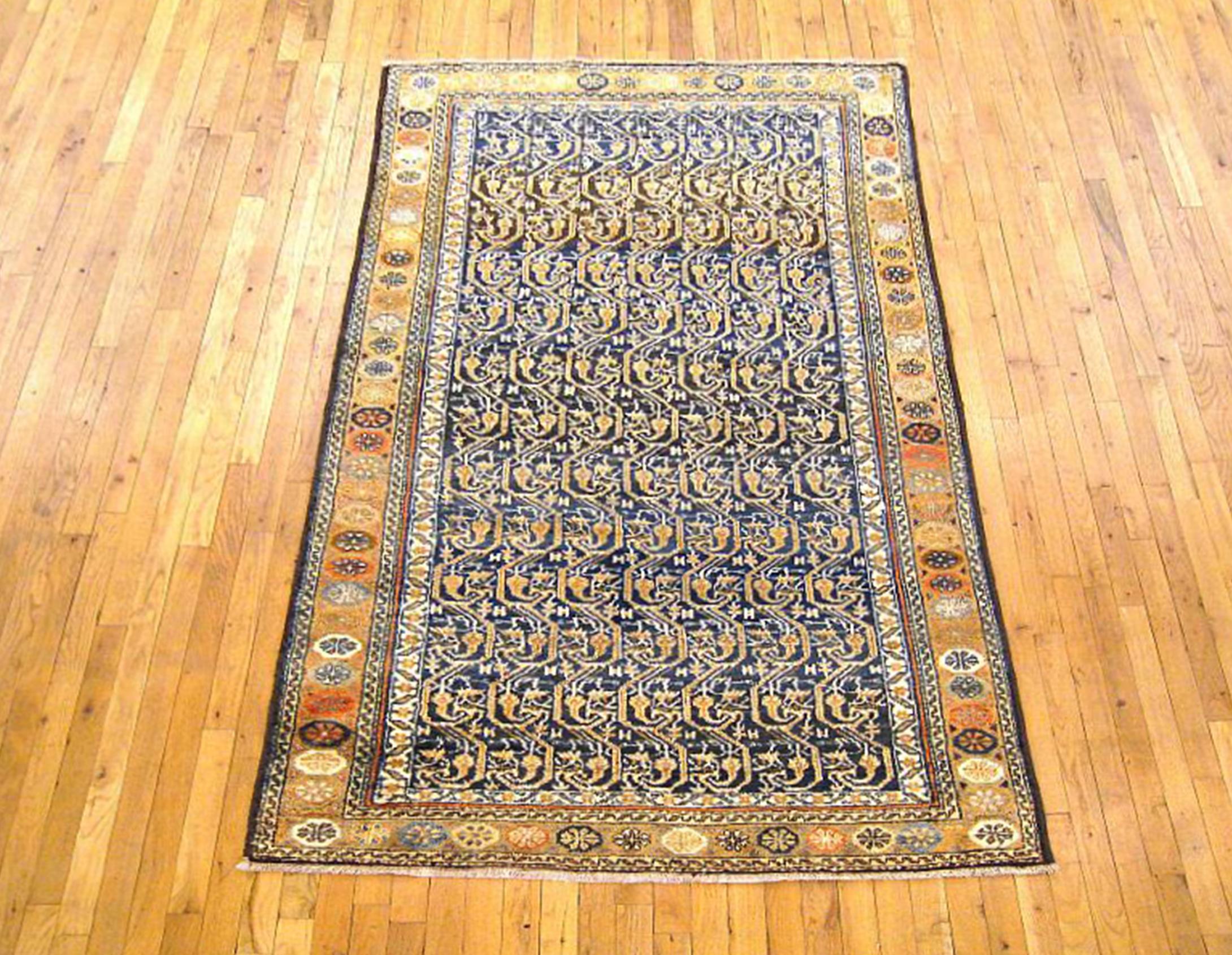 Vintage Persian Kurd Oriental rug, small size

A vintage Kurd oriental rug, size 6'8