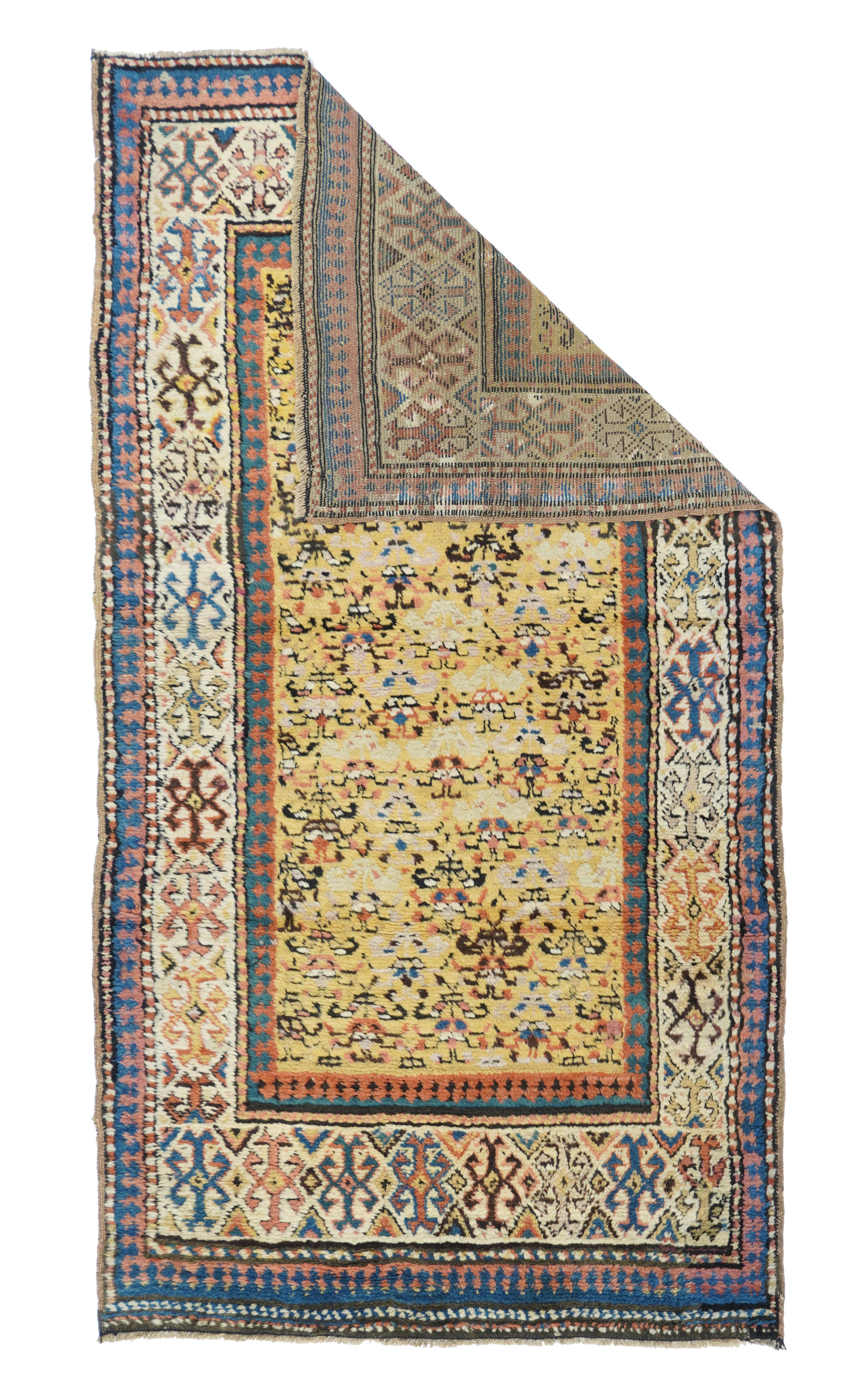 Les tapis caucasiens sont principalement produits dans les villages plutôt que dans les villes. Fabriqués à partir de matériaux propres à chaque province tribale, les tapis du Caucase présentent généralement des motifs géométriques audacieux dans