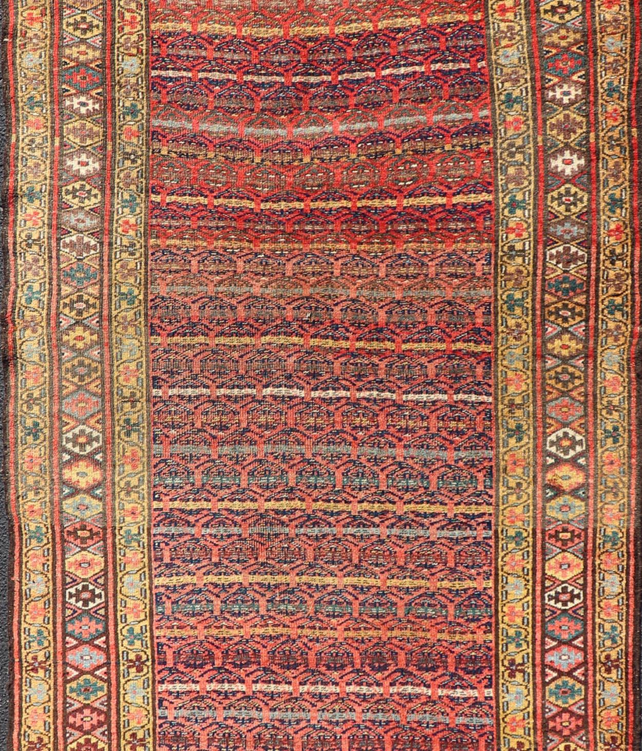 Antique Persian Kurdish Bidjar Gallery Rug with Repeating Paisley Design In Good Condition For Sale In Atlanta, GA