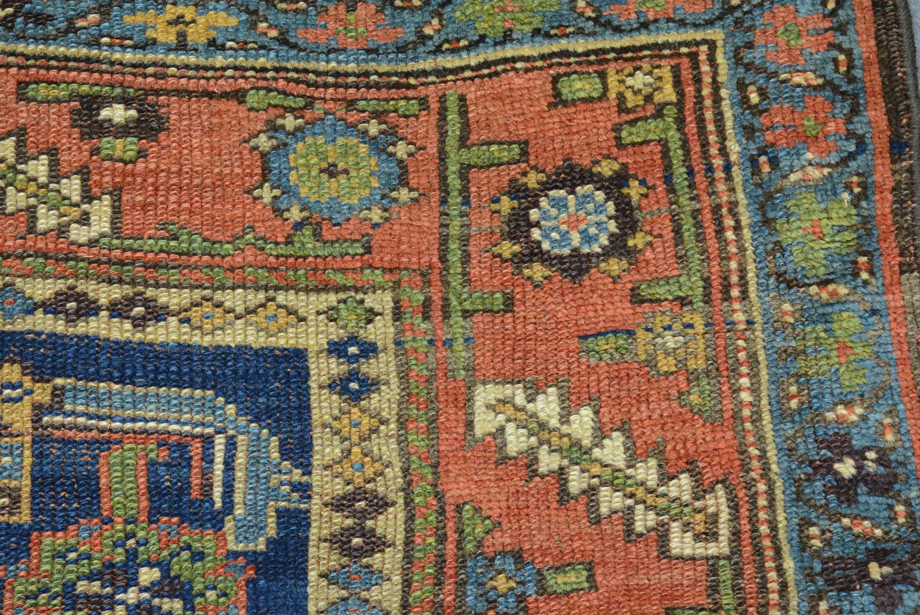 Antiker persisch-kurdischer Bidjar-Teppich im Zustand „Gut“ im Angebot in Closter, NJ
