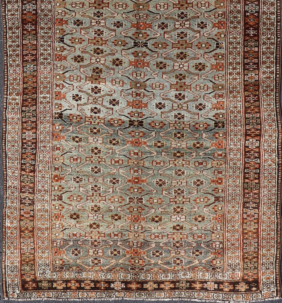 Antique Persian Kurdish Gallery Rug with Allover Geometric Design 5'1 x 10'6 en Bueno estado para la venta en Atlanta, GA