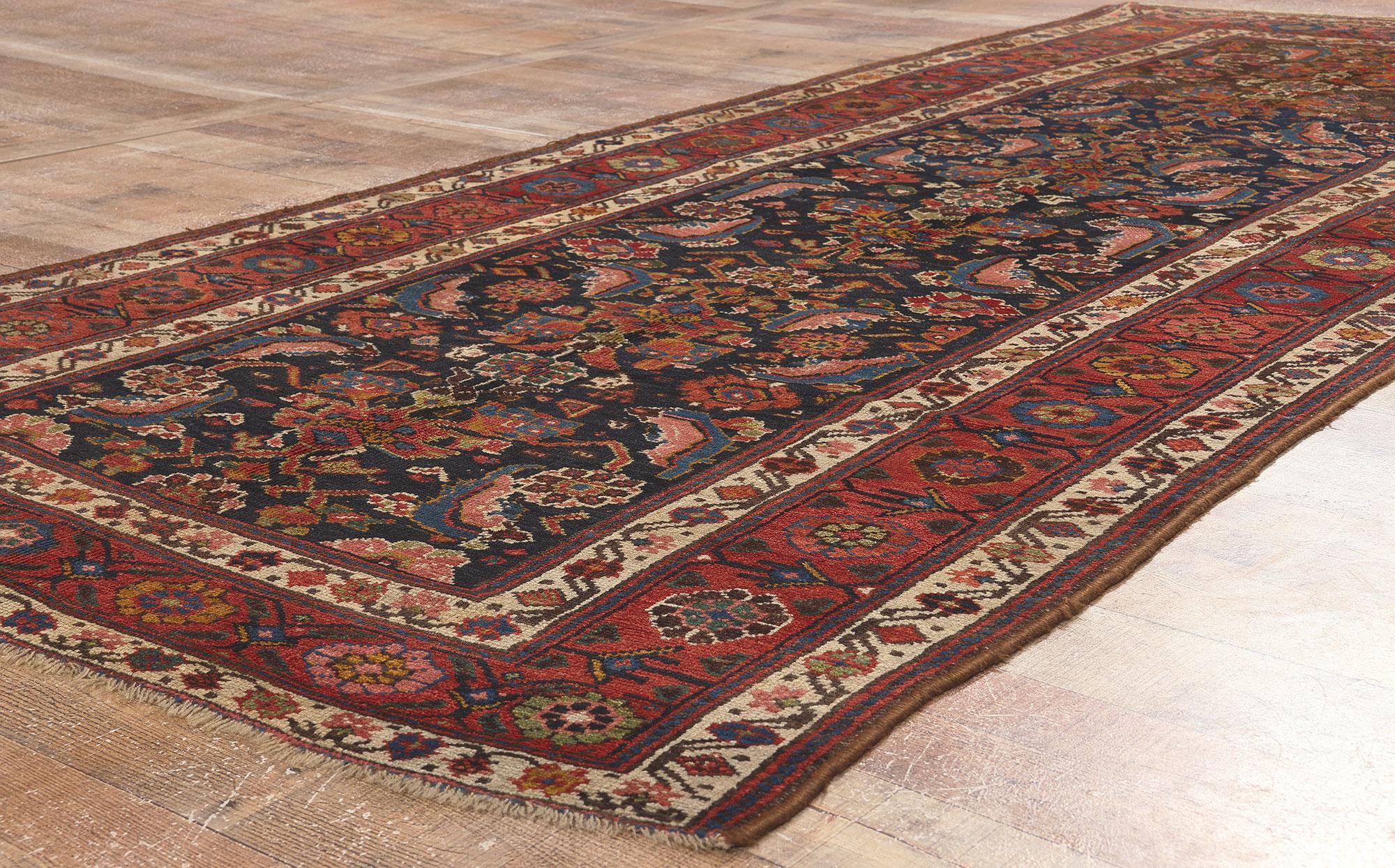 XIXe siècle Tapis de couloir persan ancien pour couloir kurde avec style artisanal moderne rustique en vente