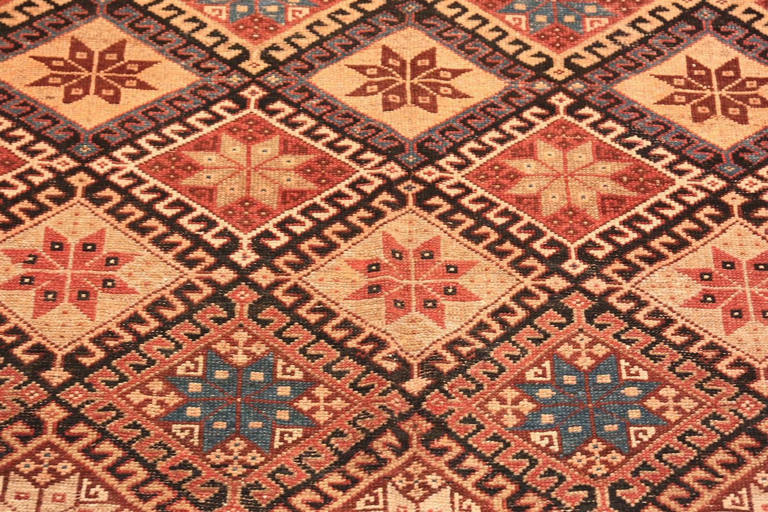 Antiker persischer Kurdenteppich. Größe: 5 Fuß 2 Zoll x 11 Fuß 8 Zoll (Handgeknüpft) im Angebot