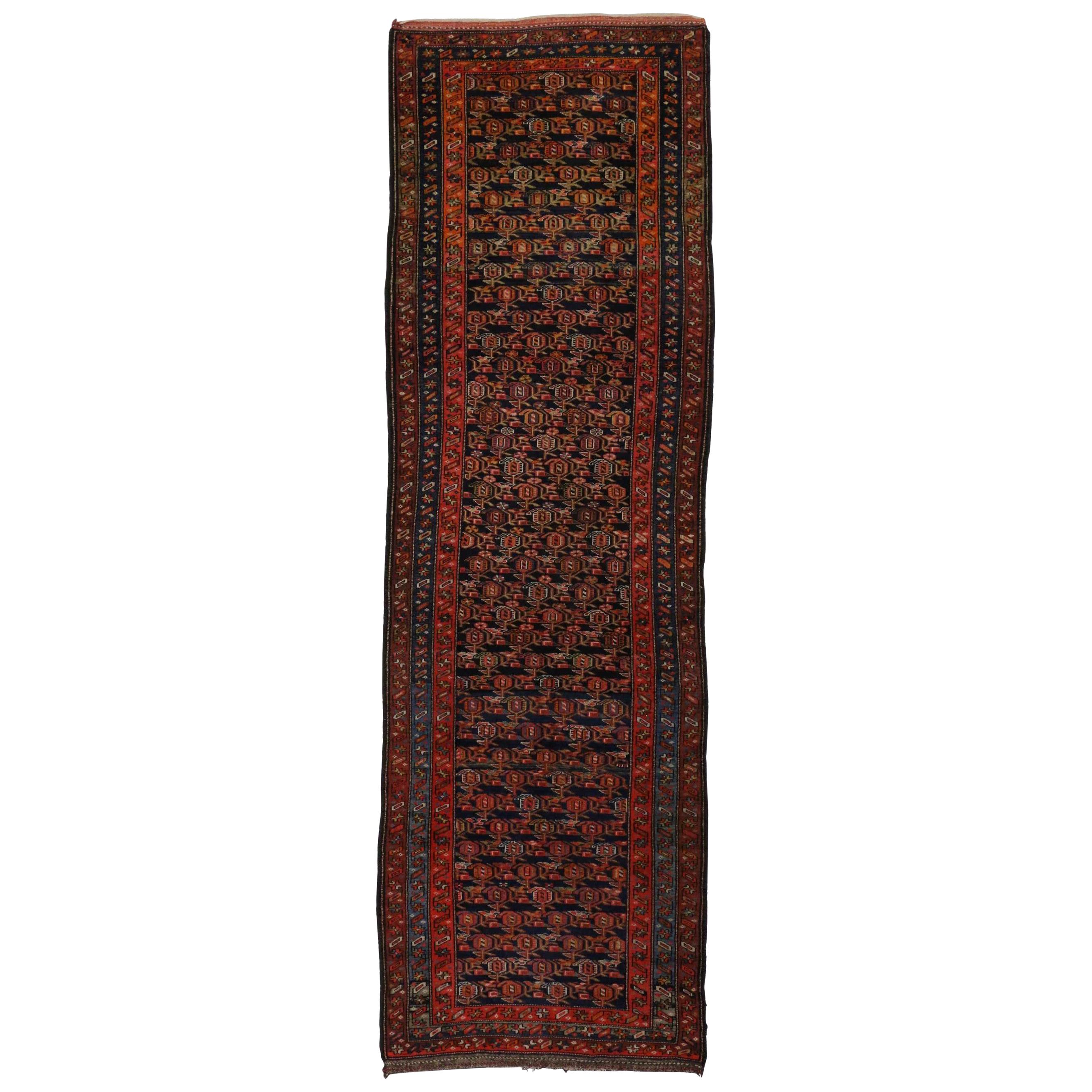 Tapis de couloir persan antique kurde, long tapis de couloir kurde avec motif Boteh