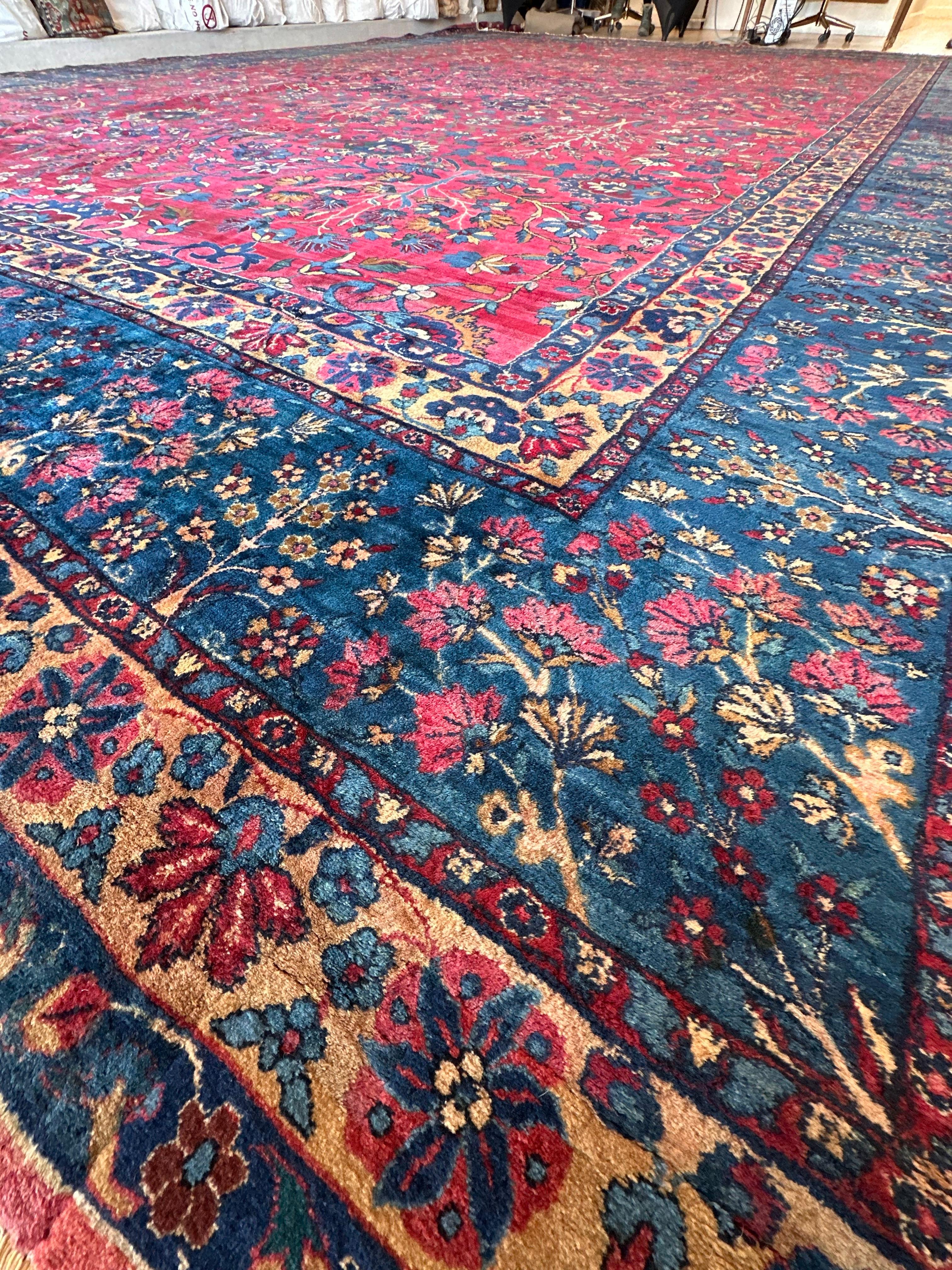 Tapis oriental persan ancien Lavar Kerman, fait à la main, rouge, ivoire, bleu clair en vente 7