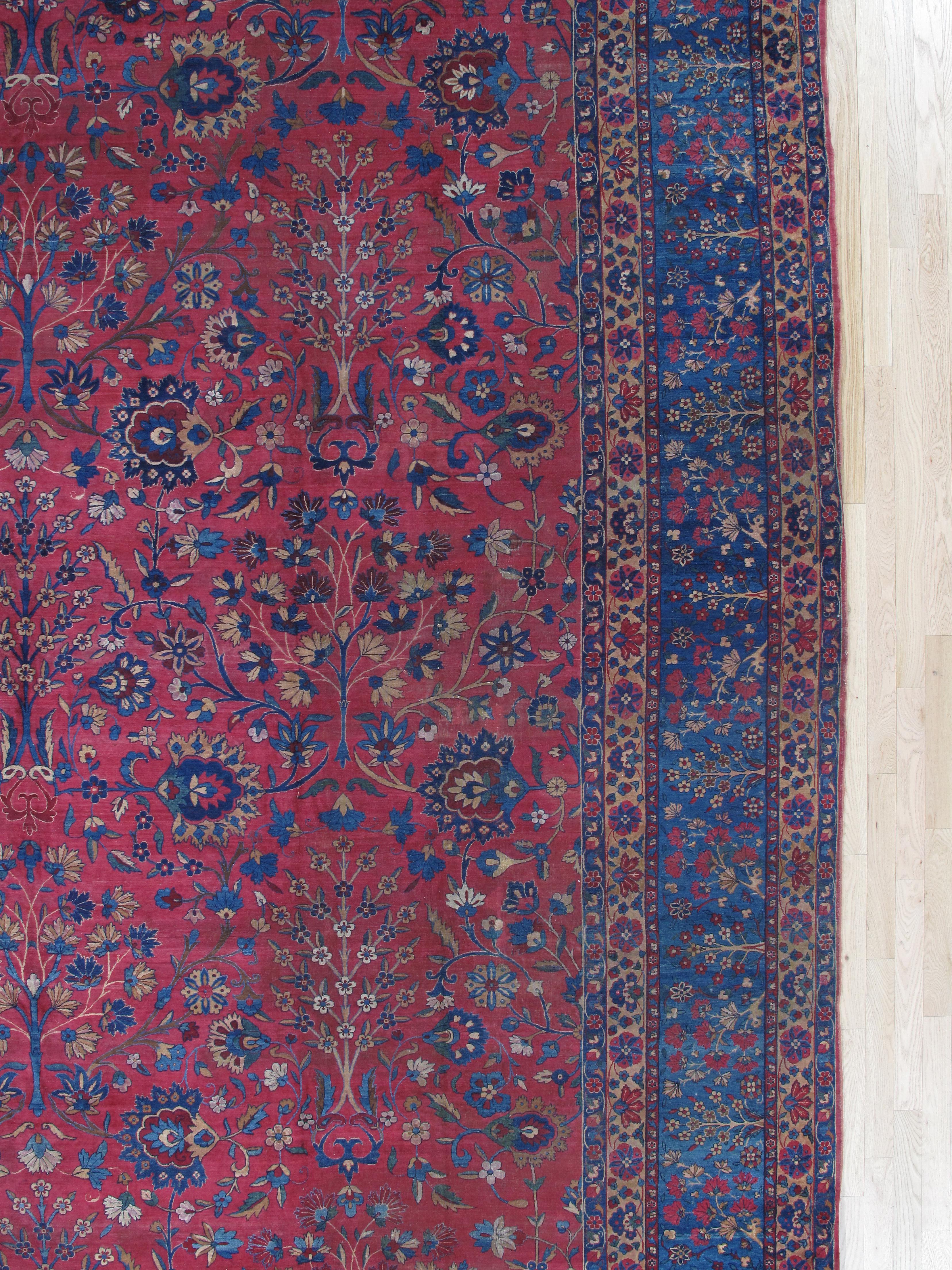 Tapis oriental persan ancien Lavar Kerman, fait à la main, rouge, ivoire, bleu clair en vente 1