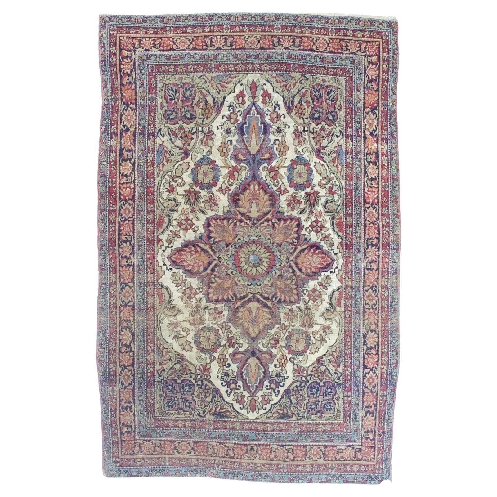 Tapis persan antique Lavar Kerman 4'4" x 6'7"