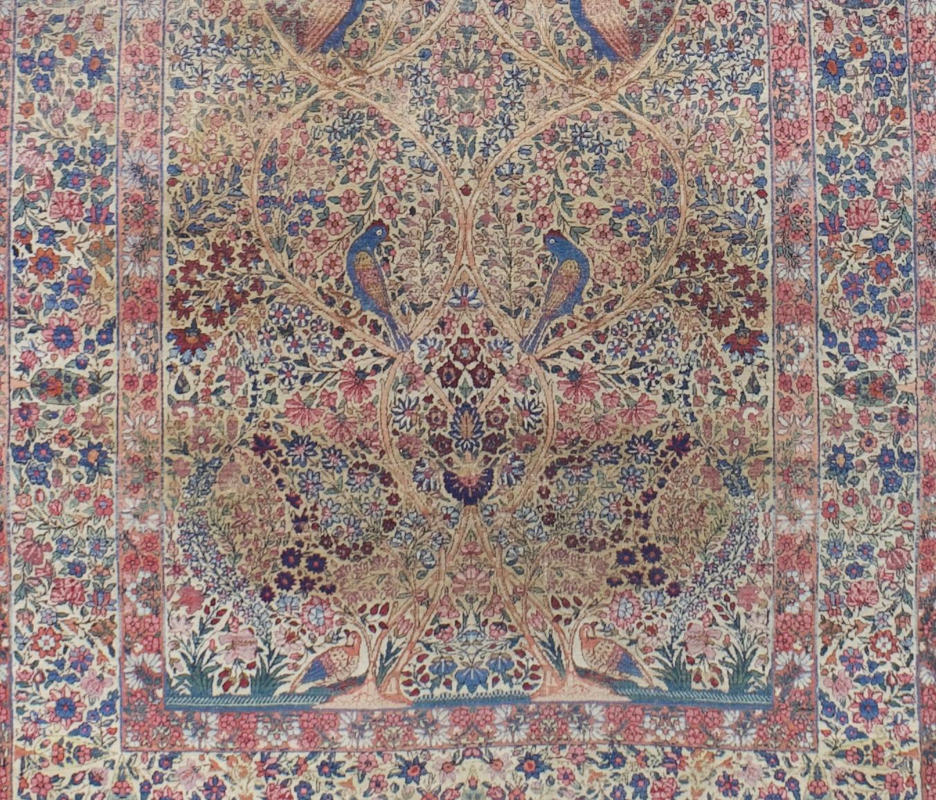 Tapis ancien persan Lavar Kerman 4'5