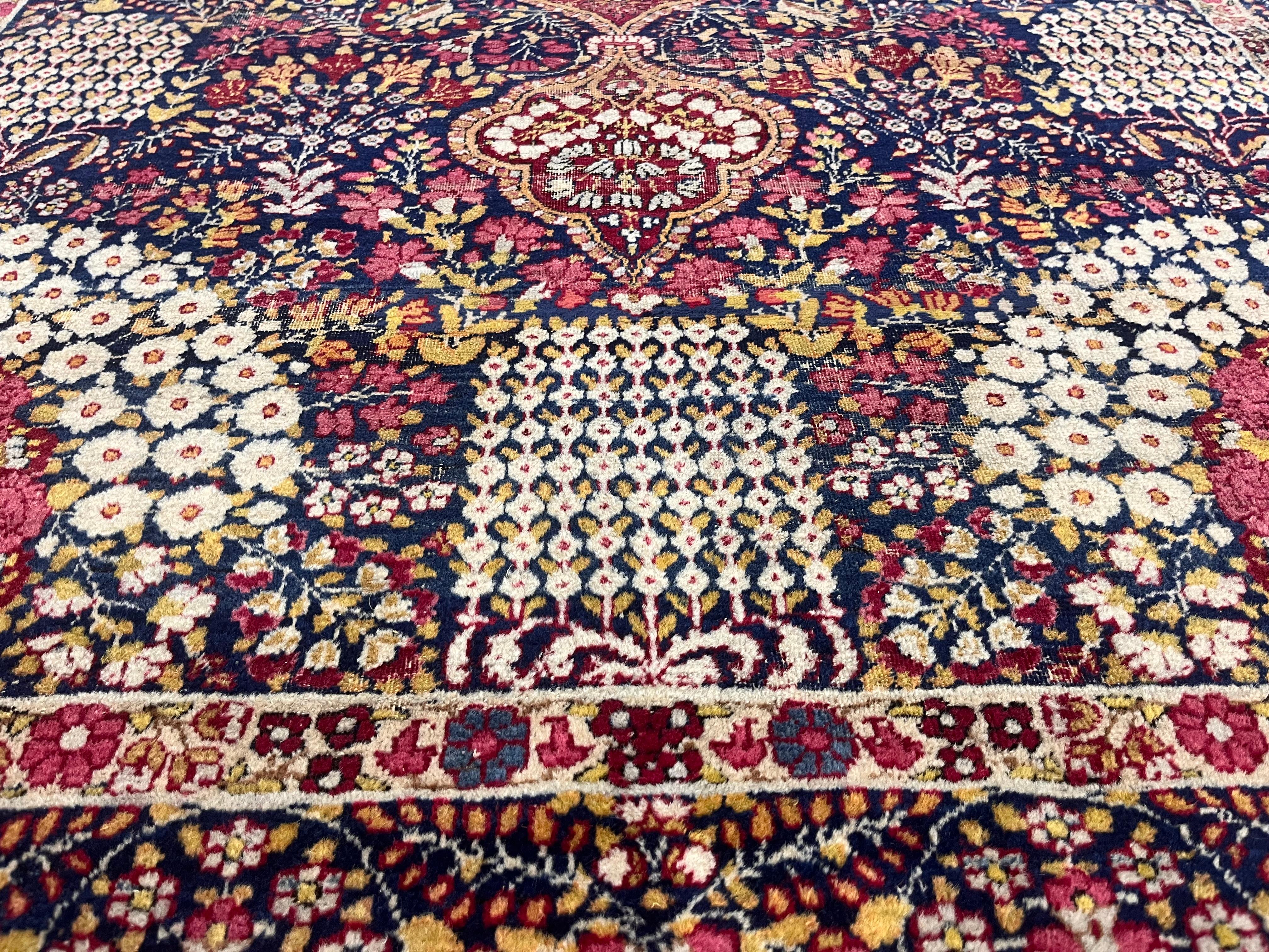 Tapis ancien persan Lavar Kerman 4'6