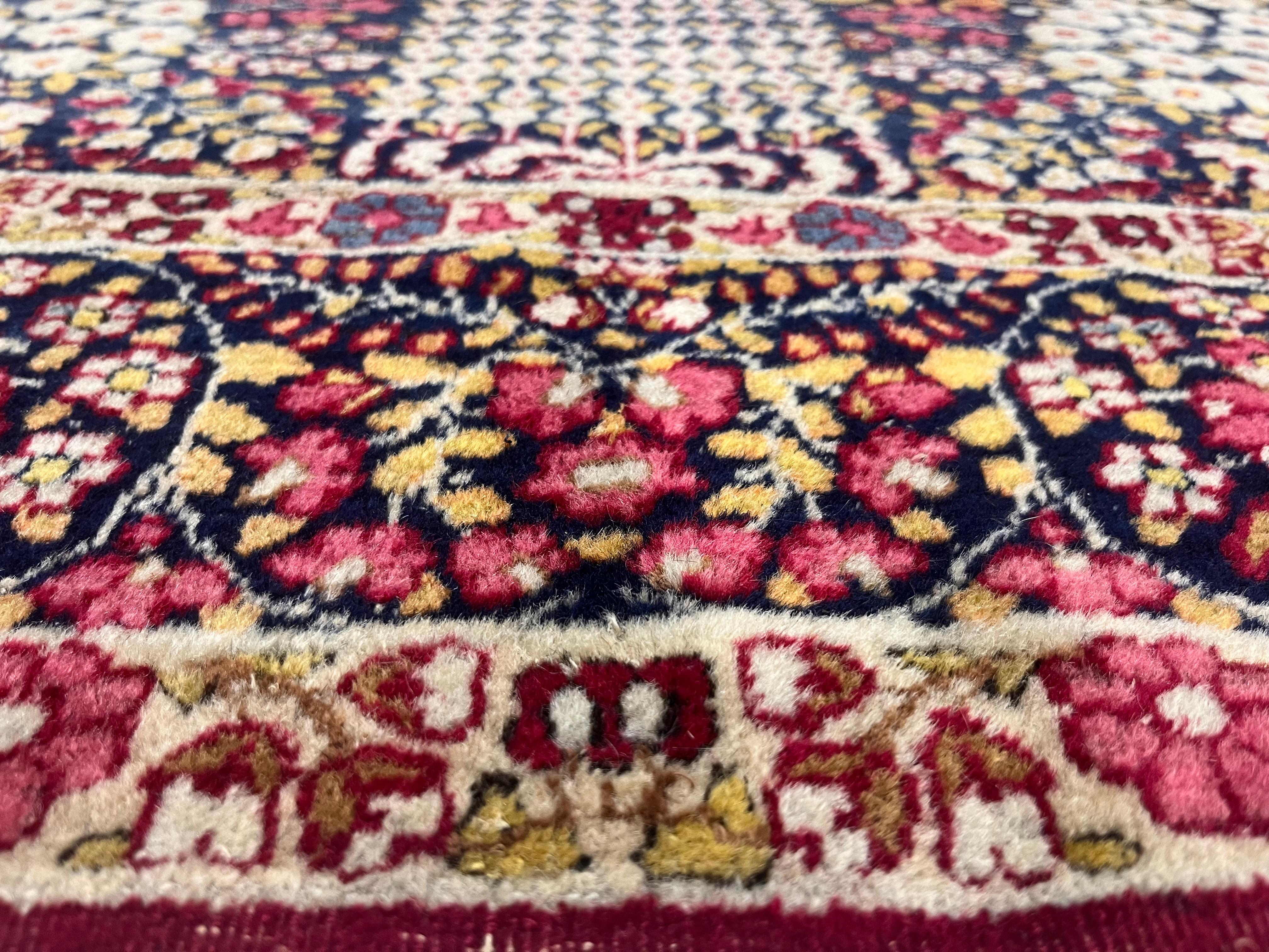 XIXe siècle Tapis ancien persan Lavar Kerman 4'6