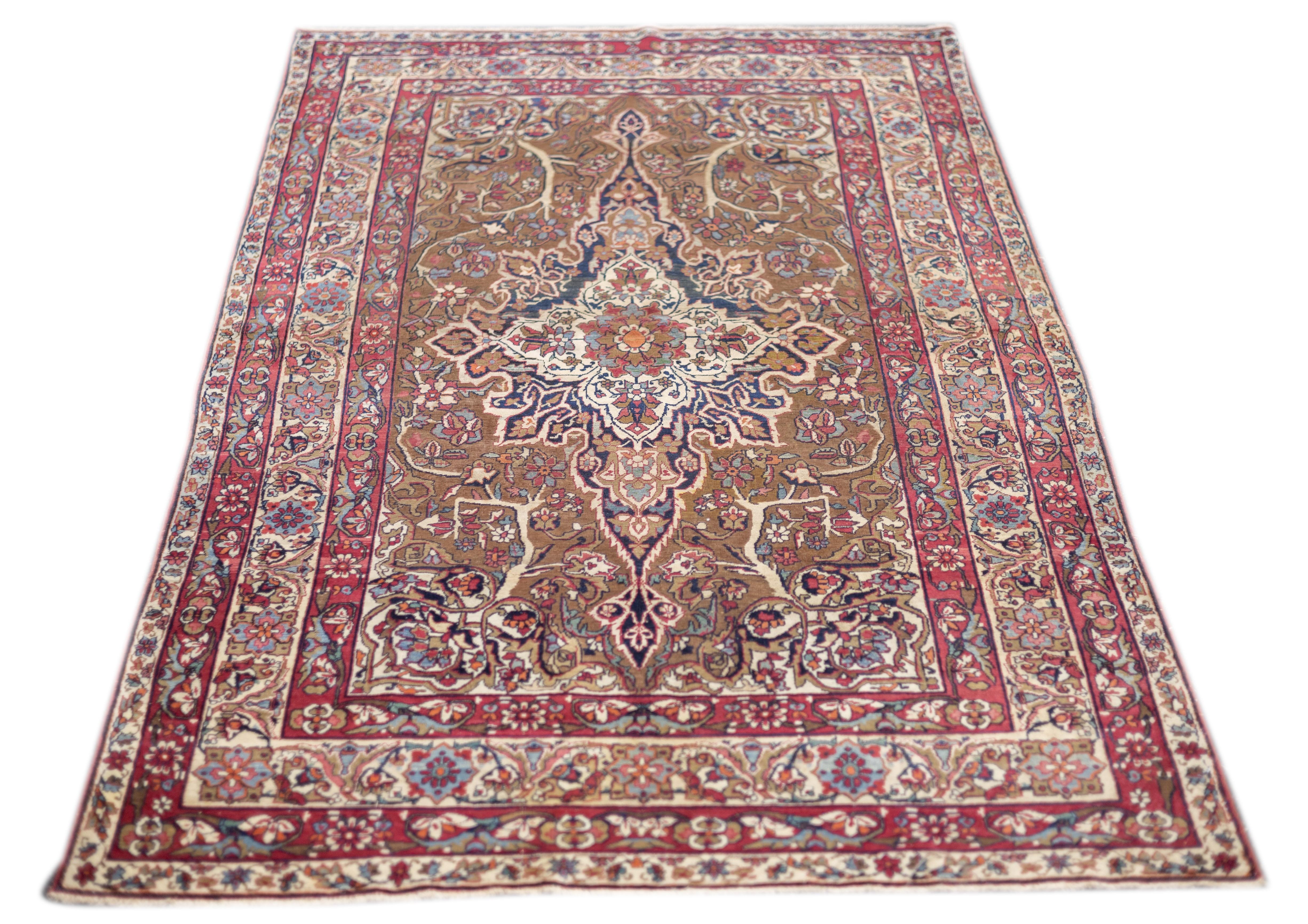 Antiker persischer Lavar Kerman-Teppich 4'6'' x 7'7'' im Zustand „Gut“ im Angebot in New York, NY