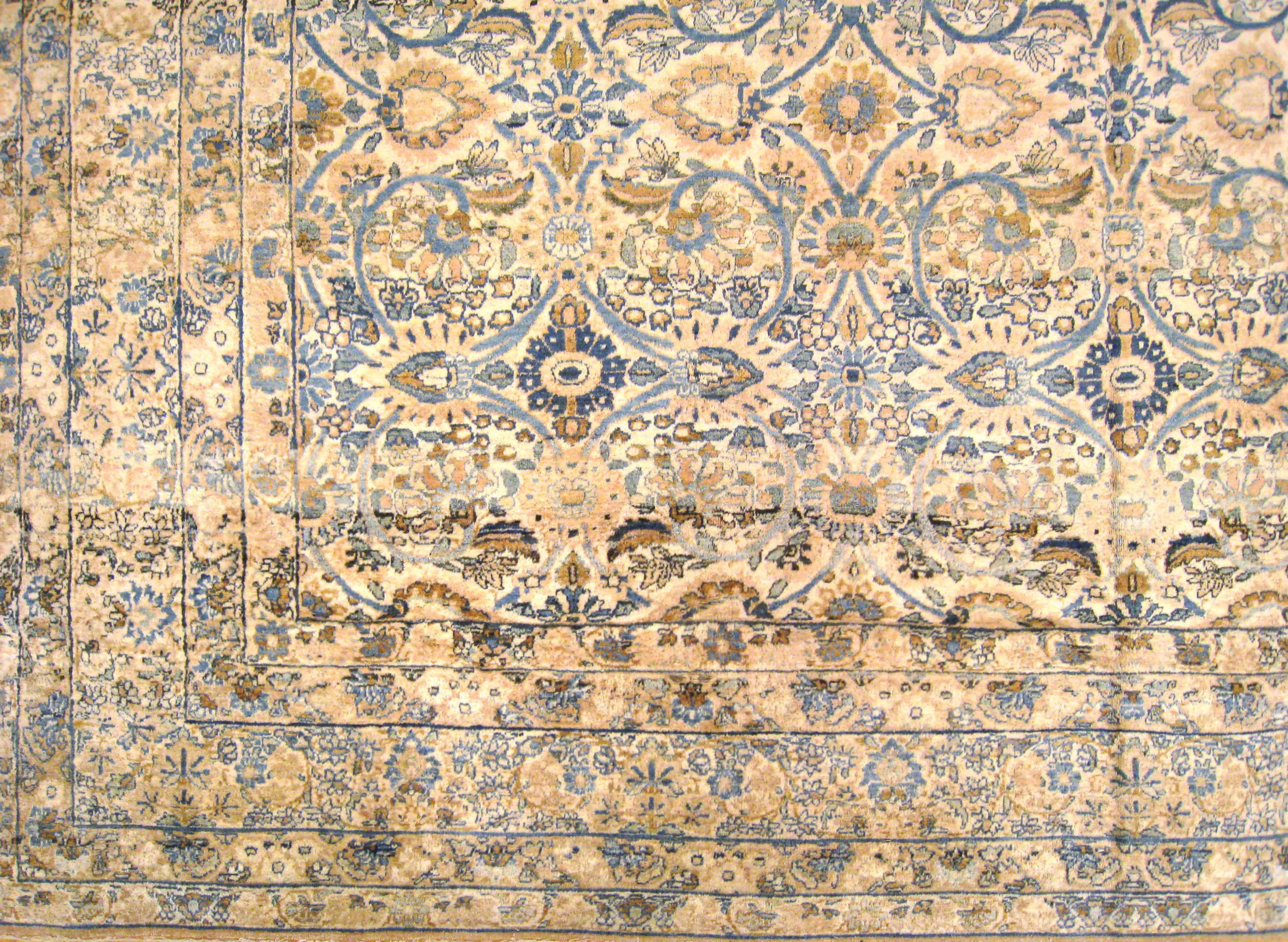 Antique Persian Lavar Oriental Carpet, in Room Size, with a Repeating Design In Good Condition For Sale In New York, NY
