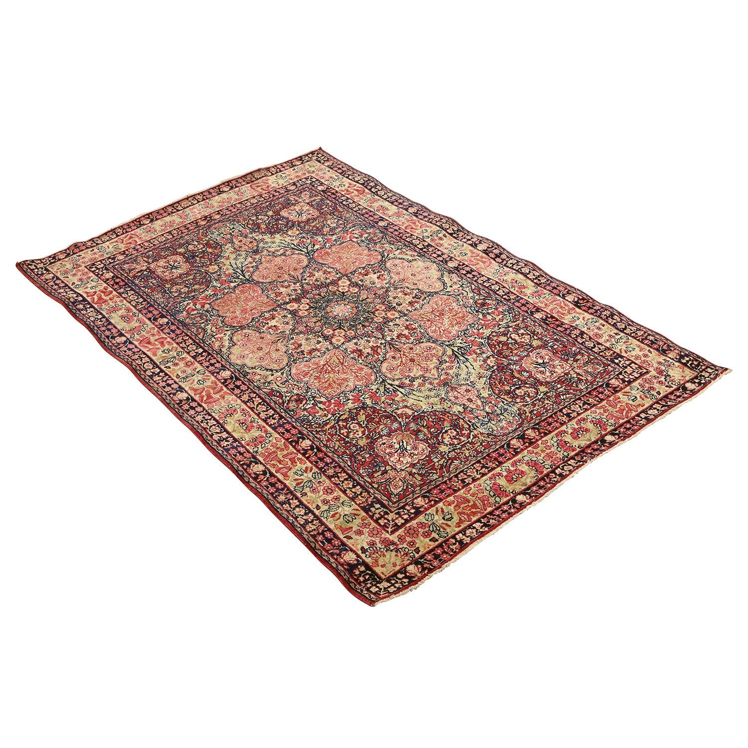 Antiker persischer Lavar-Teppich - Größe: 6'2x4'3 (Persisch) im Angebot