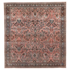 Antiker persischer Lilian-Teppich in zartem Rosa mit durchgehendem Blumenmuster, um 1920