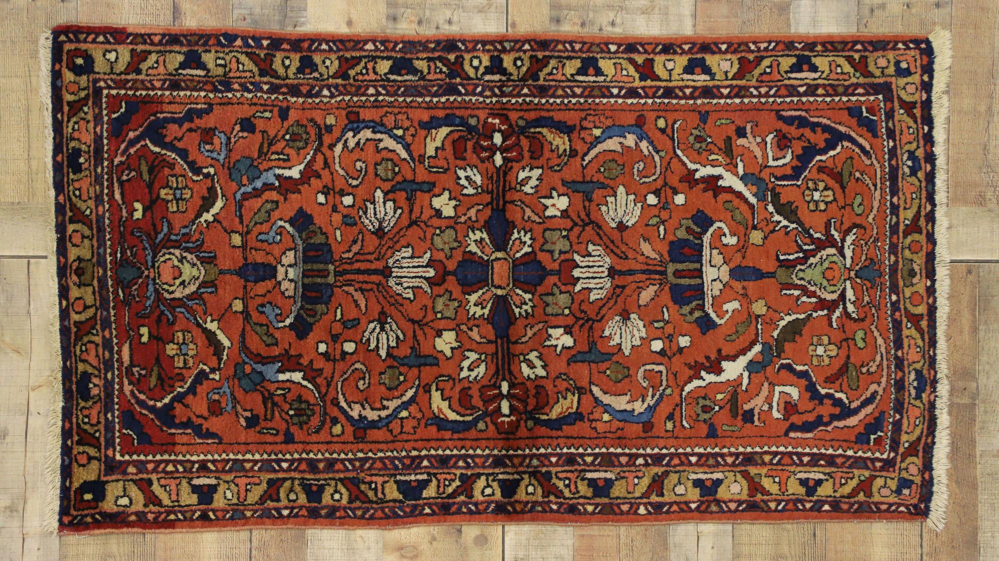 Antique Persian Lilihan Accent Rug with Traditional Style, Entry or Foyer Rug In Good Condition In Dallas, TX