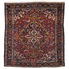 Antiker persischer Lilihan-Teppich mit zentralem Blumenstrauß-Medaillon