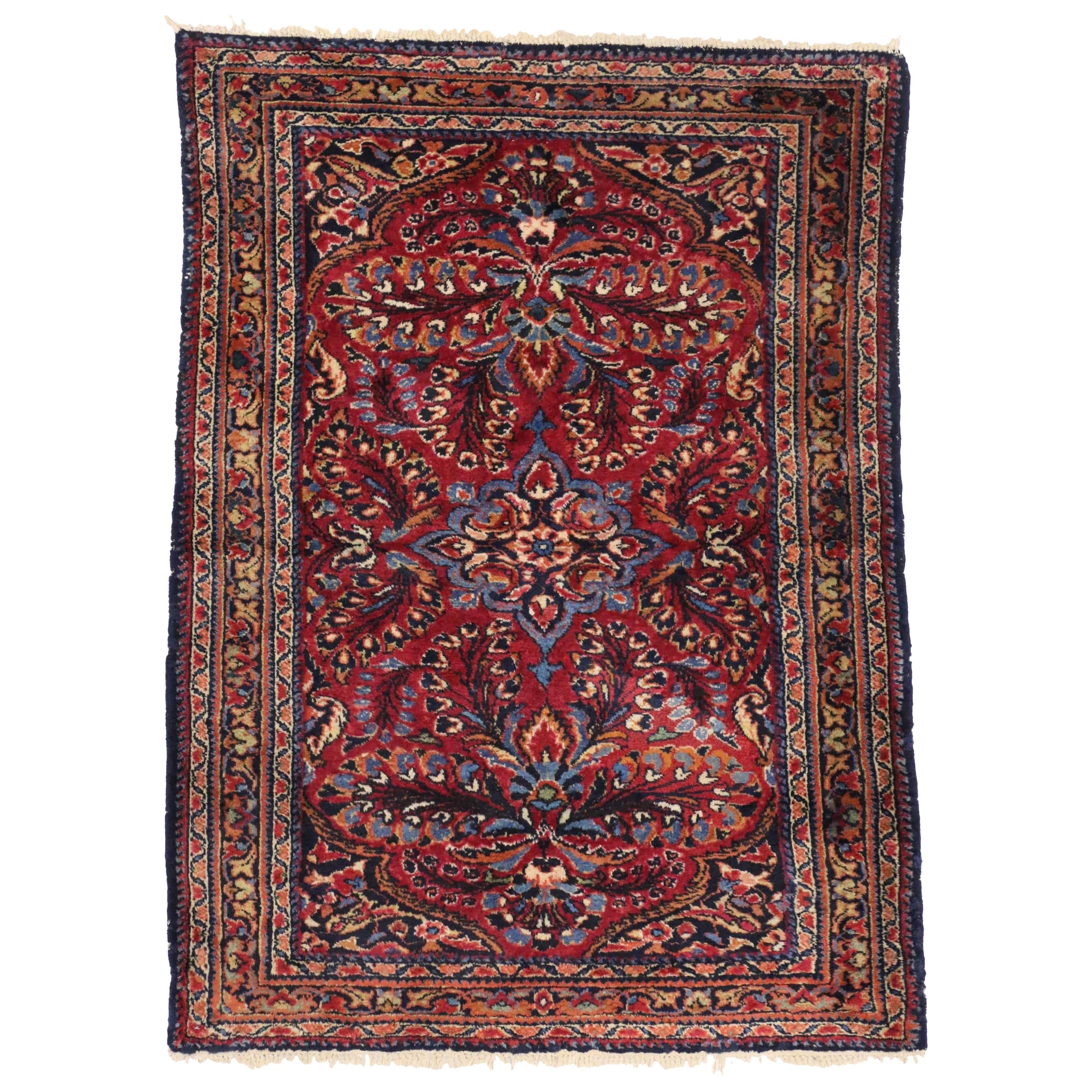 Tapis persan ancien Lilihan avec tapis coquelicot de style jacobéen