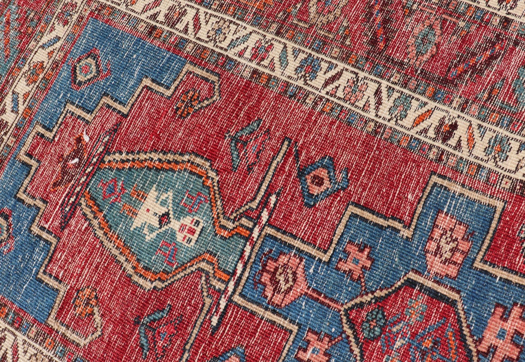 Antique Persian Long Persian Serapi Runner in Wool with Medallion Design For Sale 7