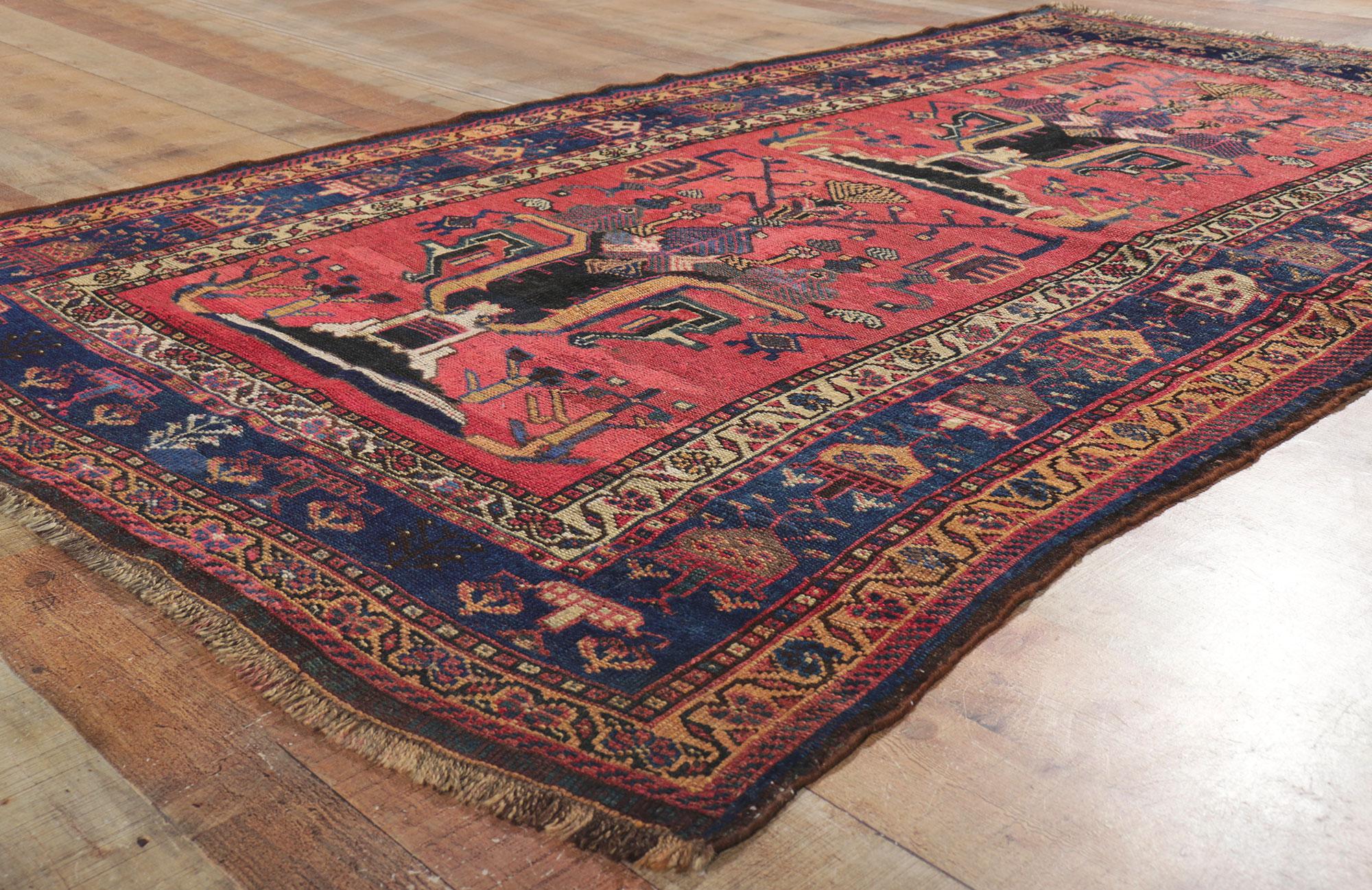 20ième siècle Tapis persan ancien Lori avec motif de vase en vente