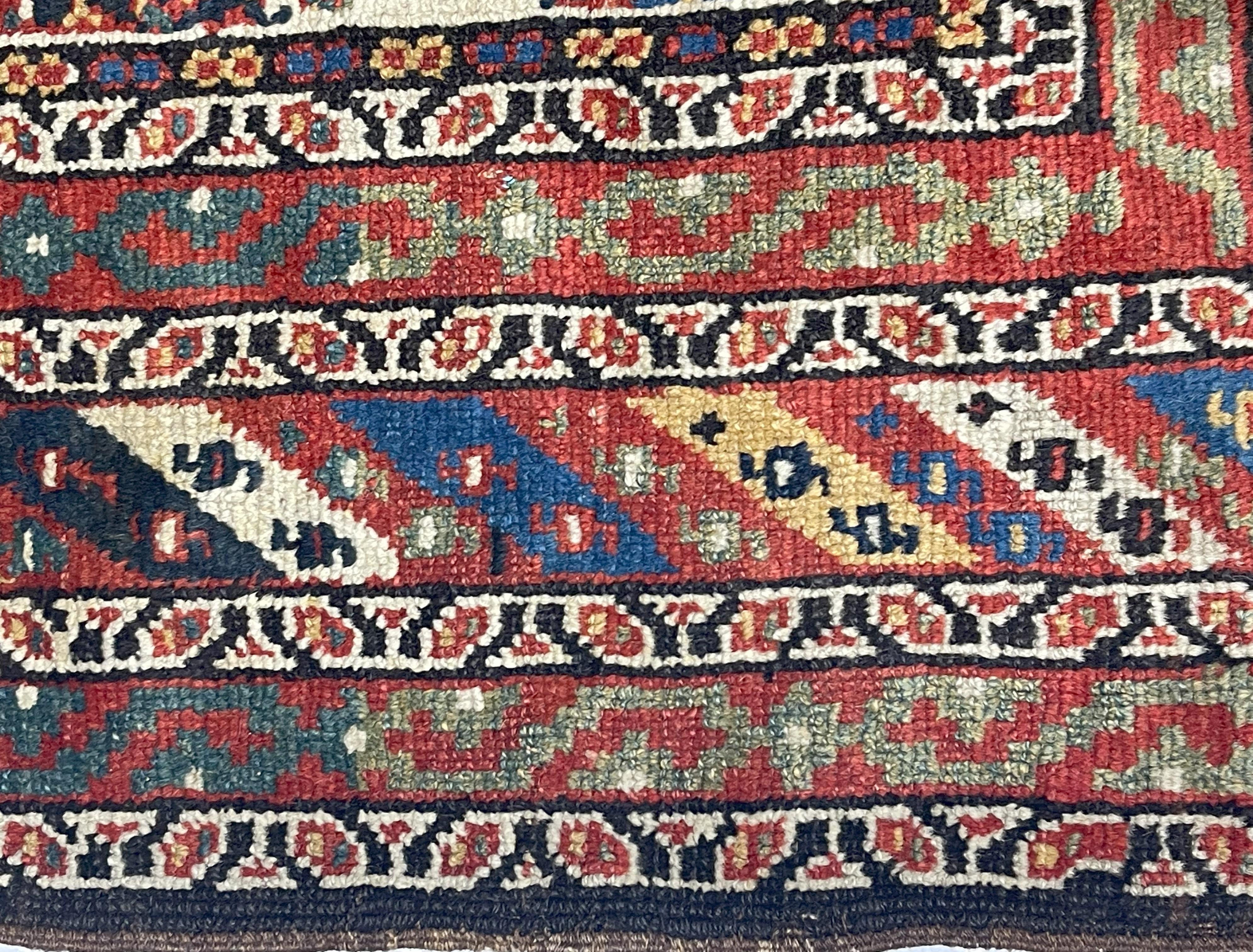 Antiker persischer Lori-Stammesteppich 3'6 x 6'6 (19. Jahrhundert) im Angebot